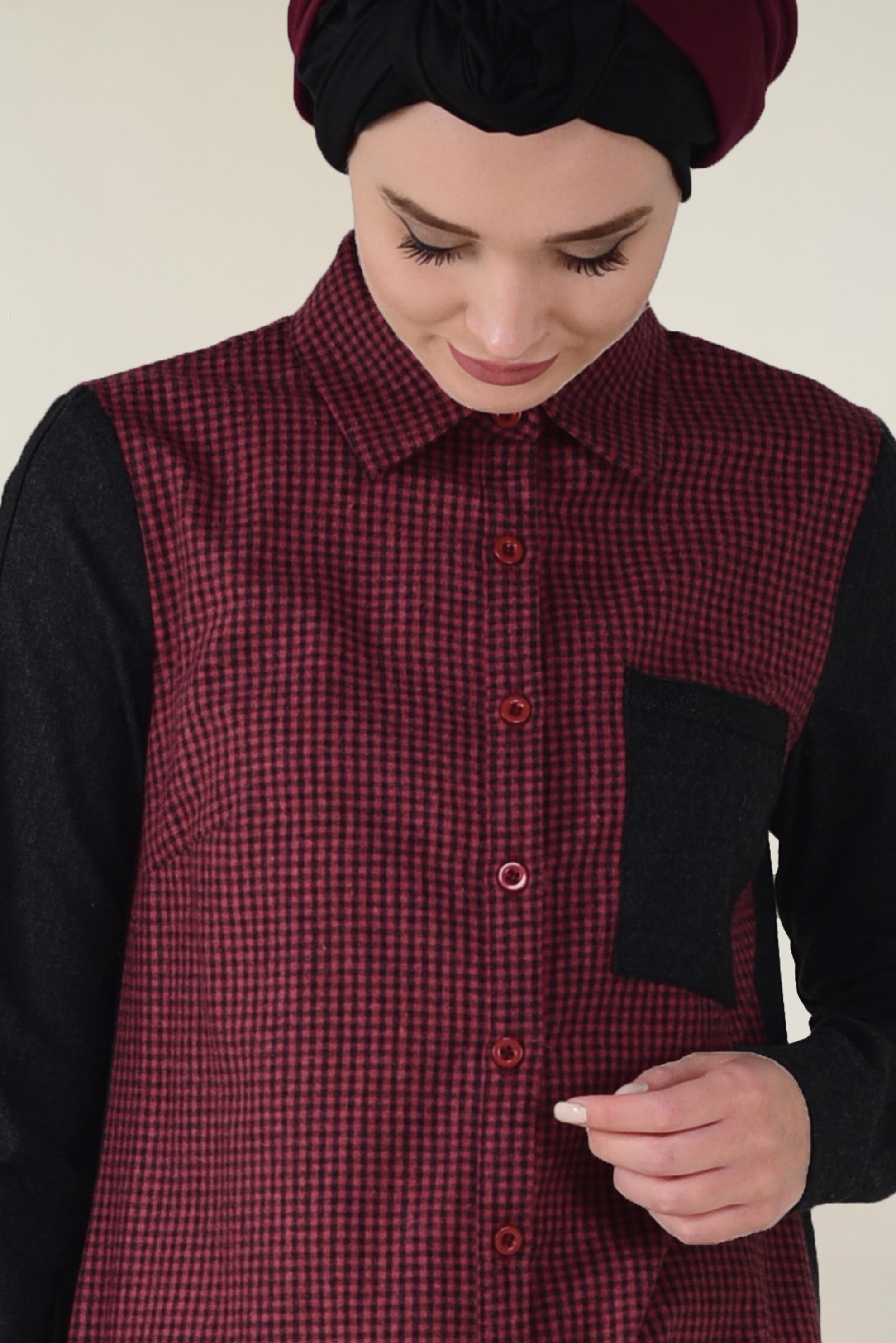 Tesettür giyim SİYAH SİMLİ ŞERİT DETAYLI DÜĞMELİ TUNİK 4603 