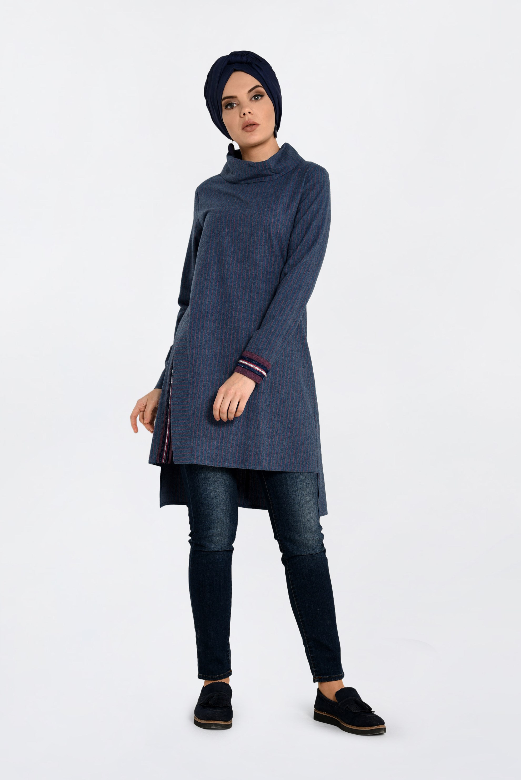 Tesettür giyim LACİVERT YANI YIRTMAÇLI DÖKÜMLÜ YAKA TUNİK 4624 