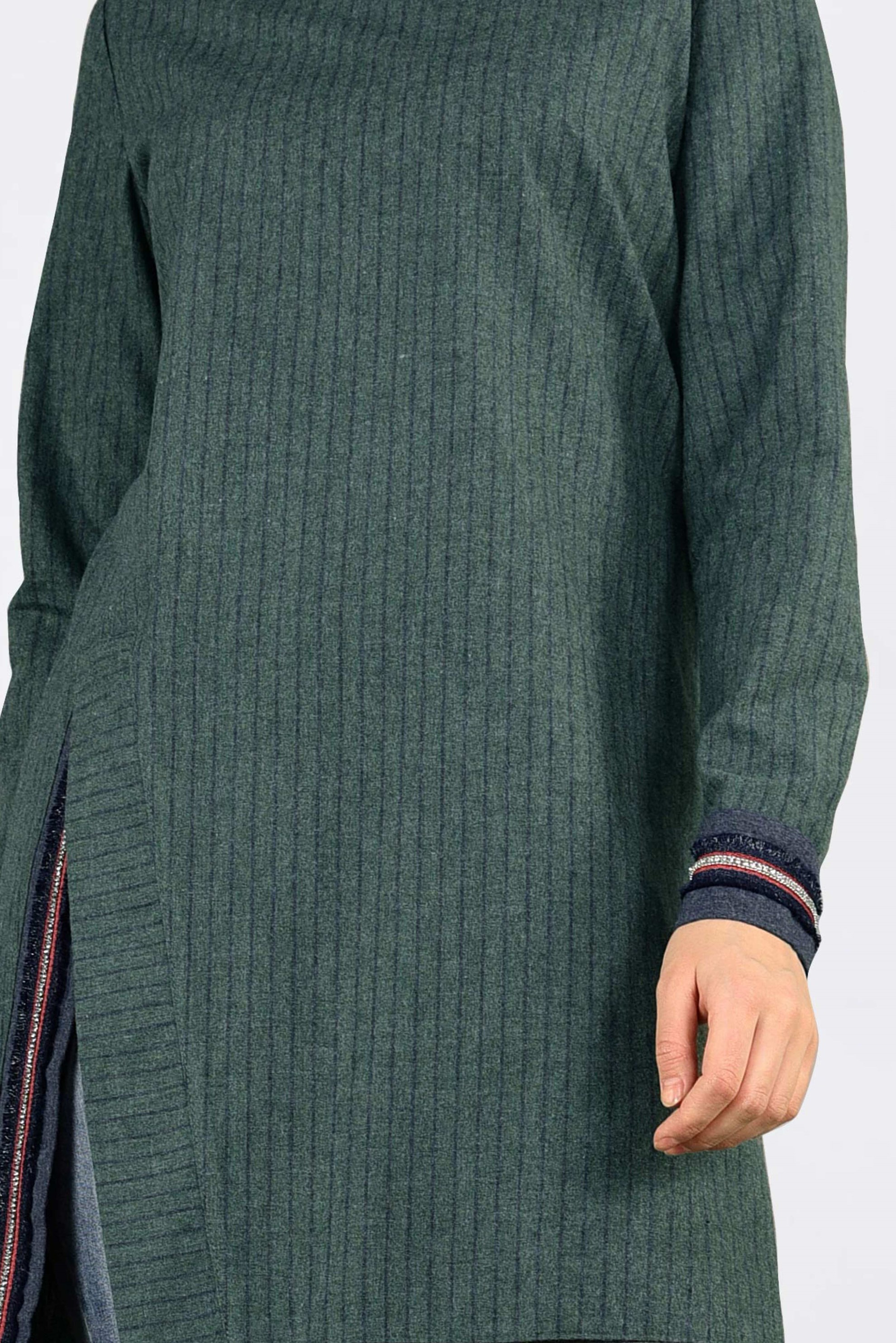 Tesettür giyim YEŞİL YANI YIRTMAÇLI DÖKÜMLÜ YAKA TUNİK 4624 