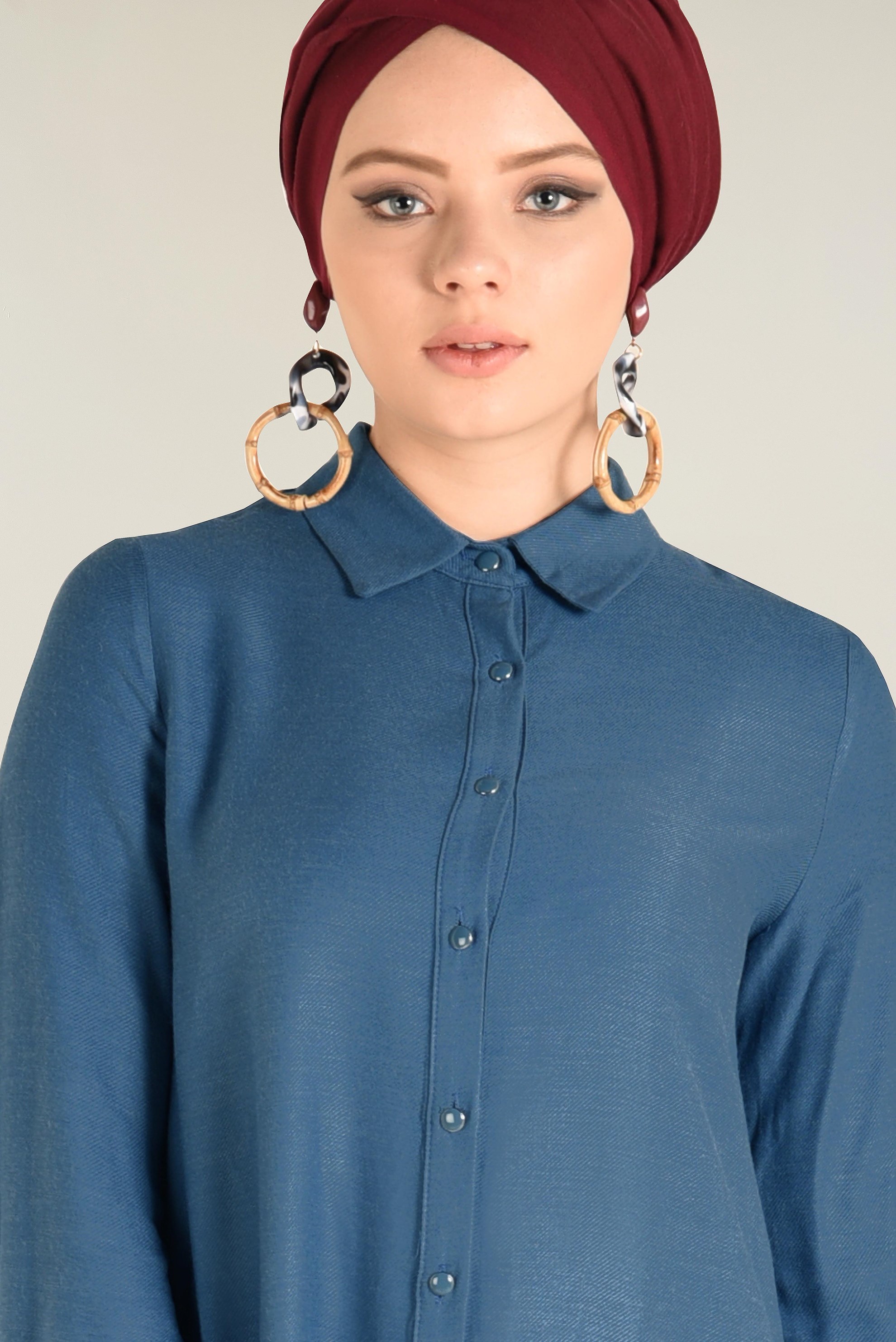 Tesettür giyim MAVİ MANŞETLERİ BAĞCIK DETAYLI DÜĞMELİ TUNİK 4629