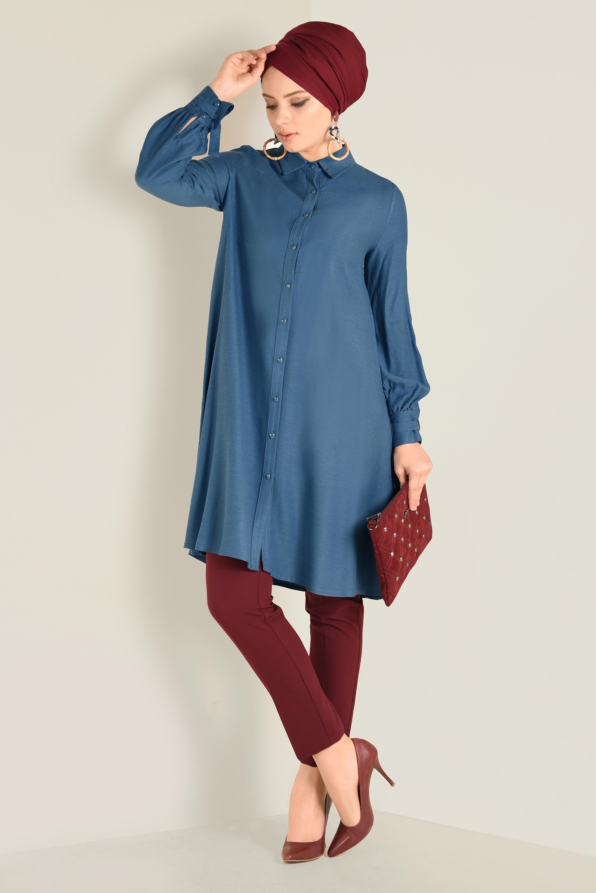 Tesettür giyim MAVİ MANŞETLERİ BAĞCIK DETAYLI DÜĞMELİ TUNİK 4629