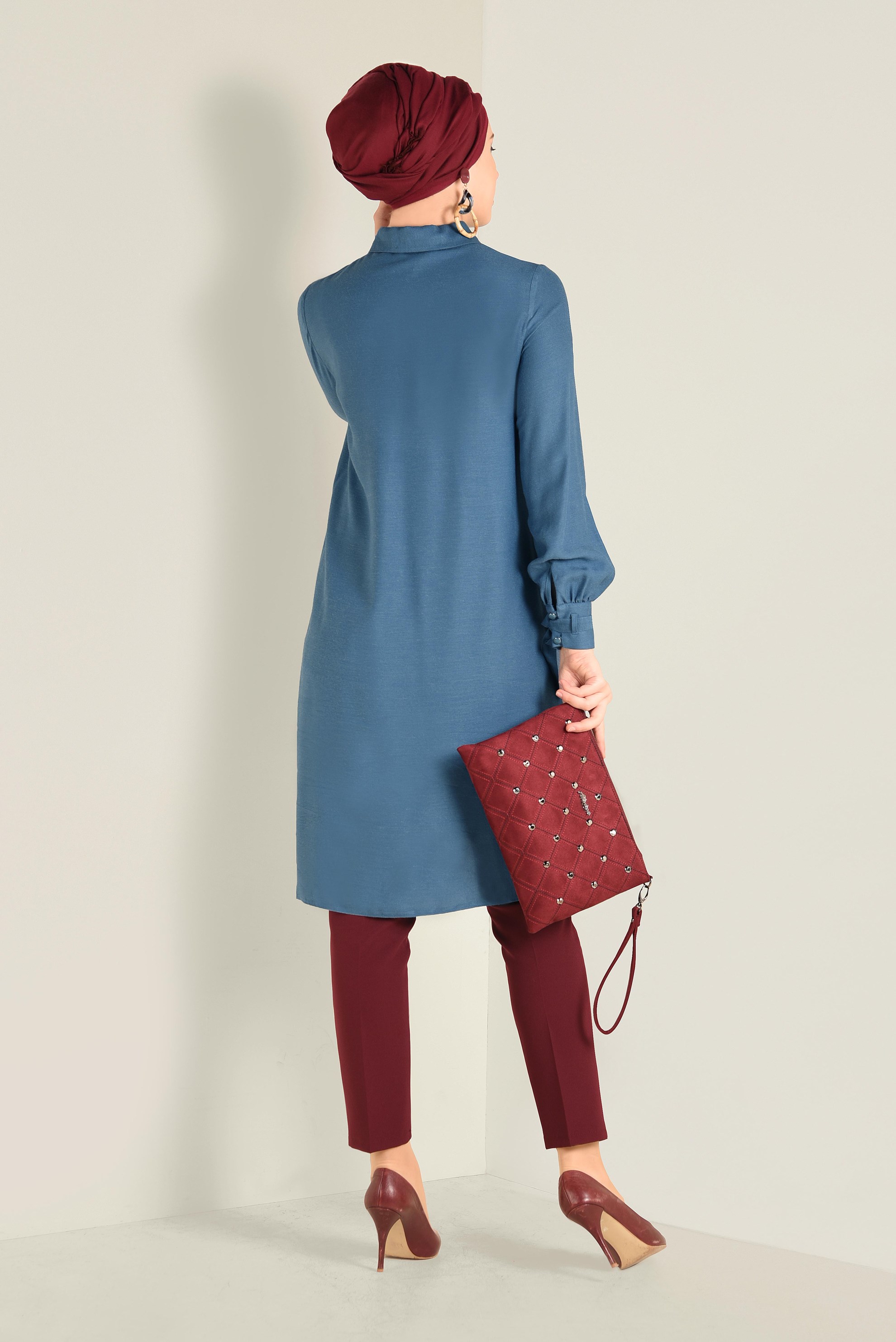 Tesettür giyim MAVİ MANŞETLERİ BAĞCIK DETAYLI DÜĞMELİ TUNİK 4629