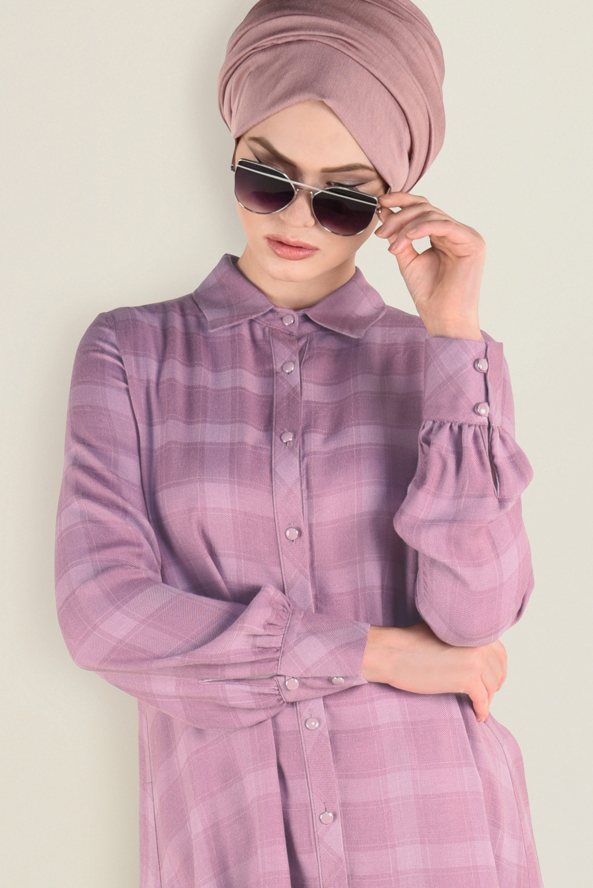 Tesettür giyim PUDRA DÜĞME DETAYLI EKOSE DESENLİ TUNİK 4630 