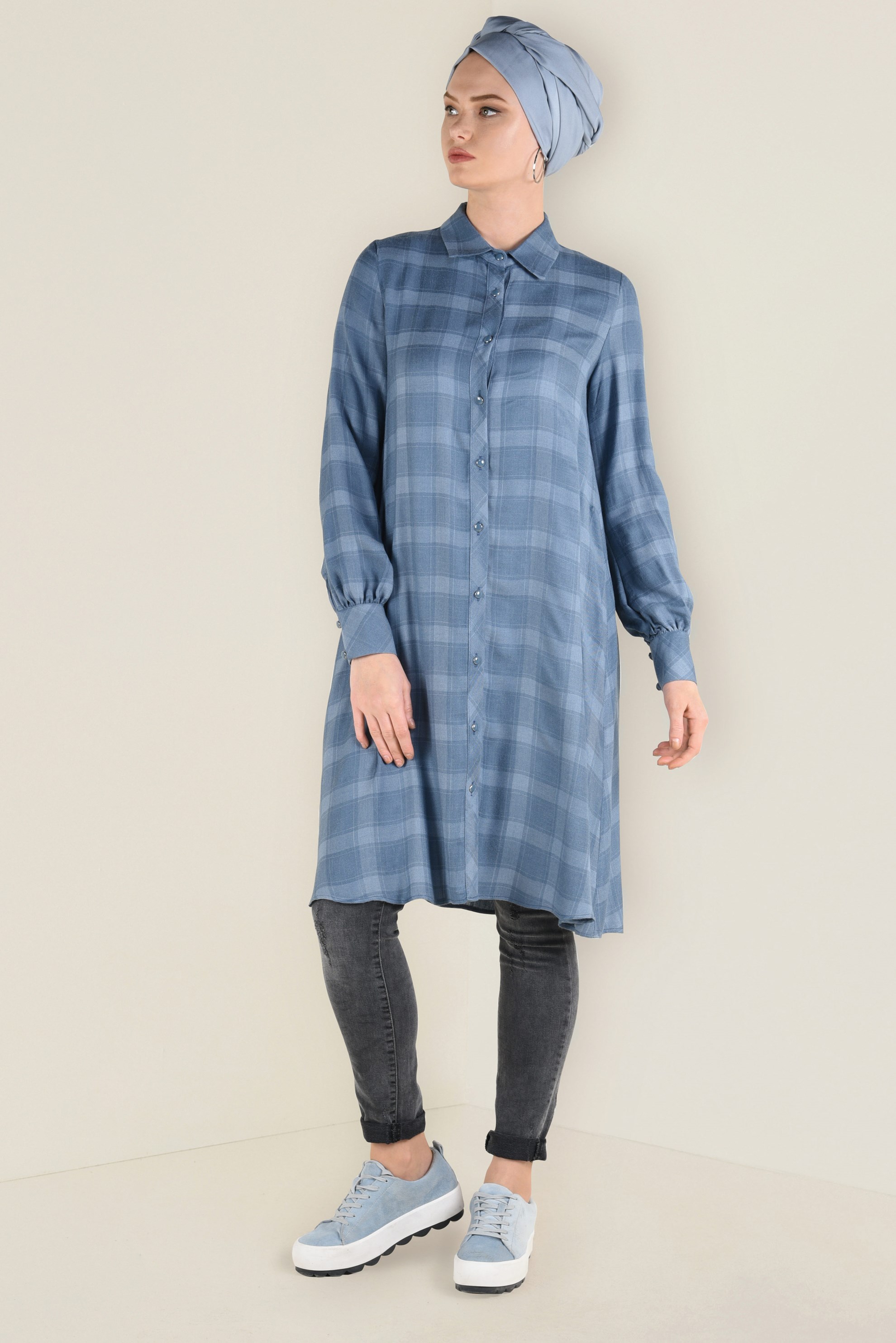 Tesettür giyim LACİVERT DÜĞME DETAYLI EKOSE DESENLİ TUNİK 4630 