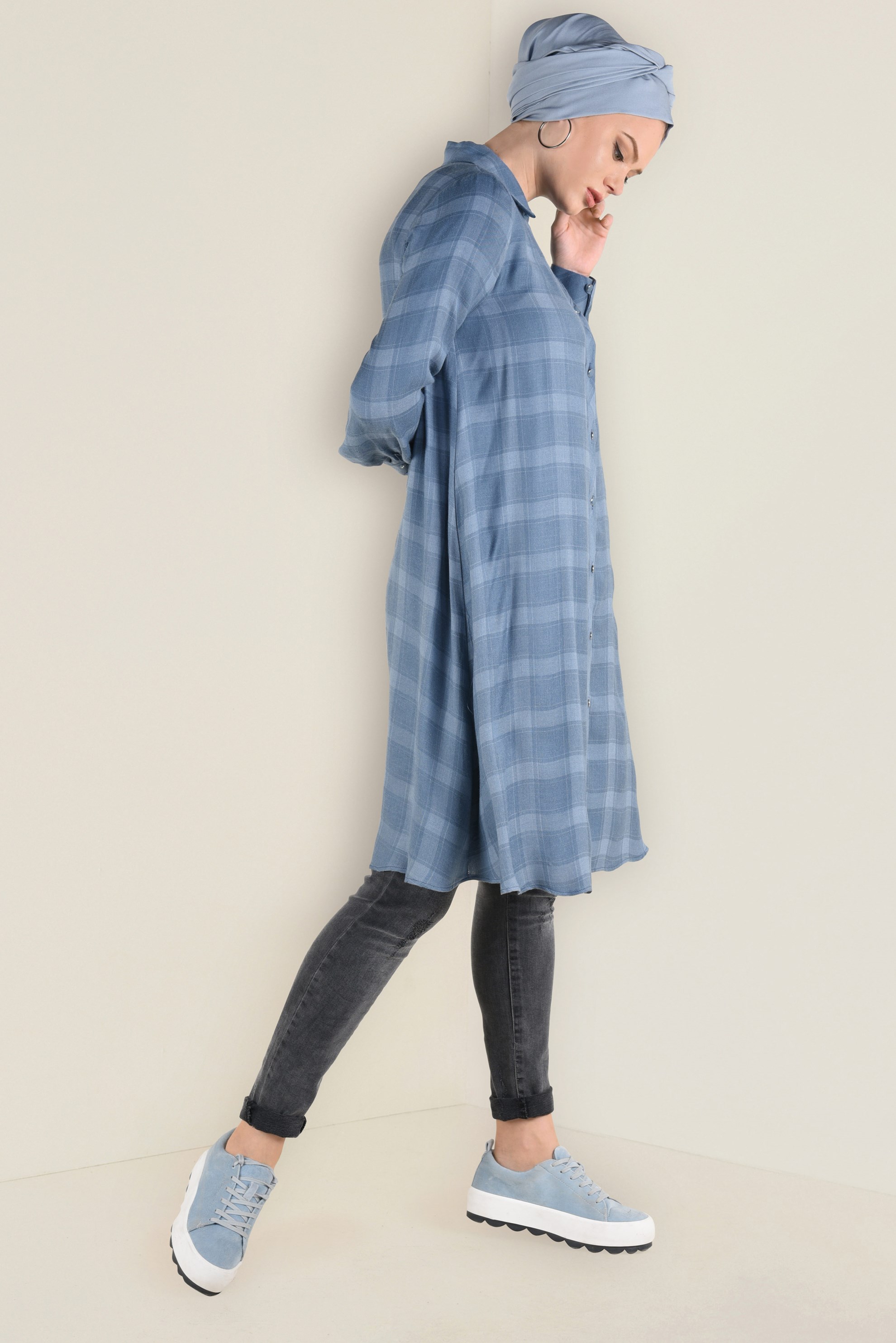 Tesettür giyim LACİVERT DÜĞME DETAYLI EKOSE DESENLİ TUNİK 4630 