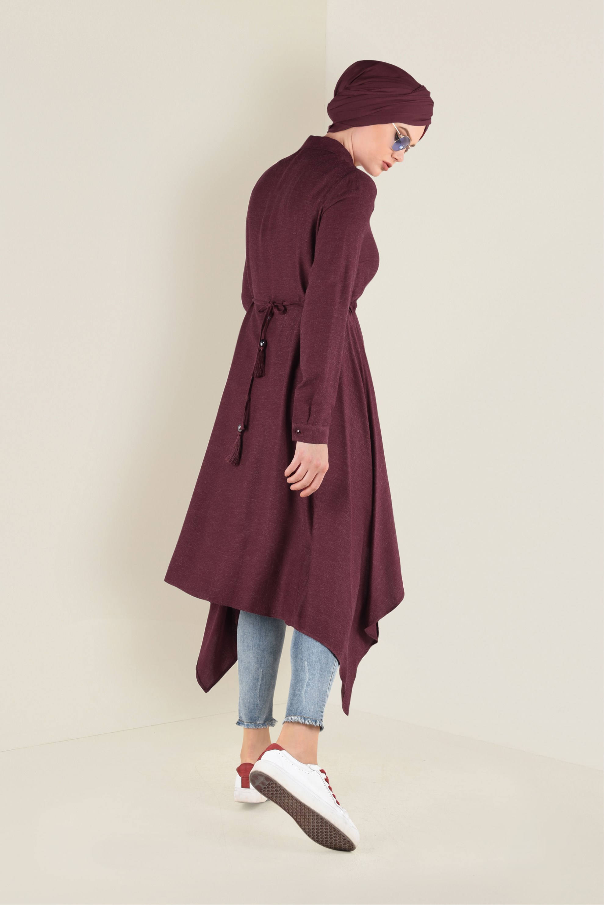 Tesettür giyim BORDO ASİMETRİK KESİM BELDEN BÜZGÜLÜ TUNİK 4631
