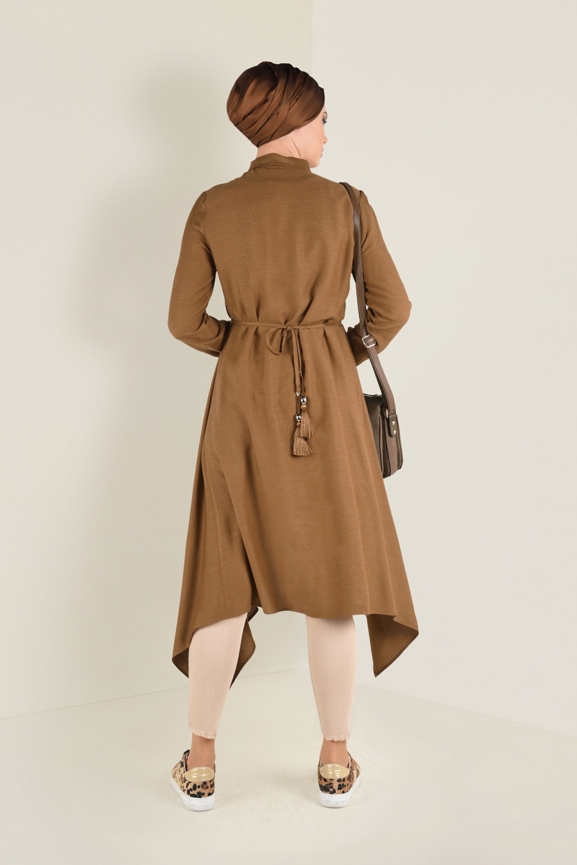 Tesettür giyim TABA ASİMETRİK KESİM BELDEN BÜZGÜLÜ TUNİK 4631