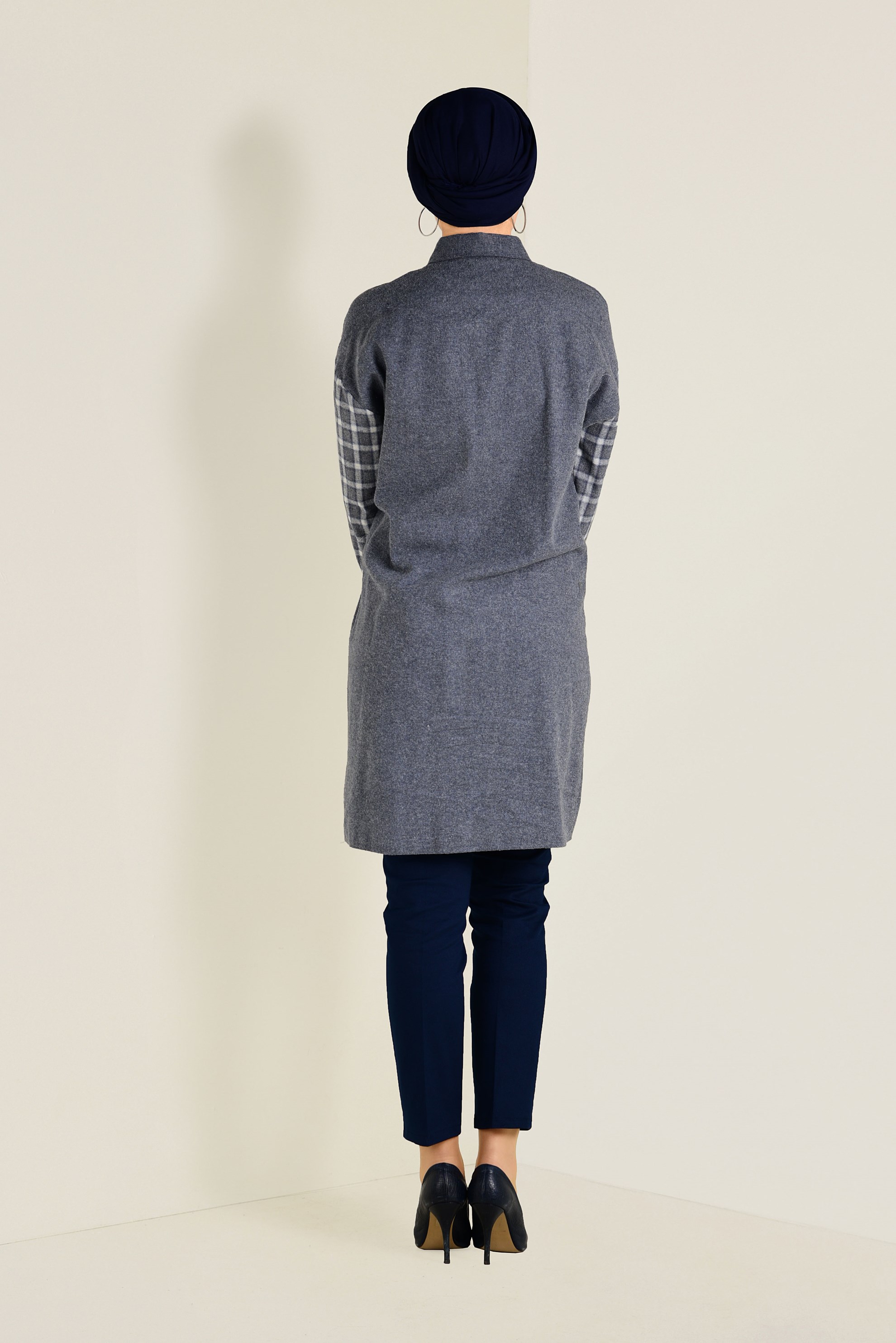 Tesettür giyim LACİVERT DÜĞMELİ KARE DESEN DETAYLI TUNİK 4633