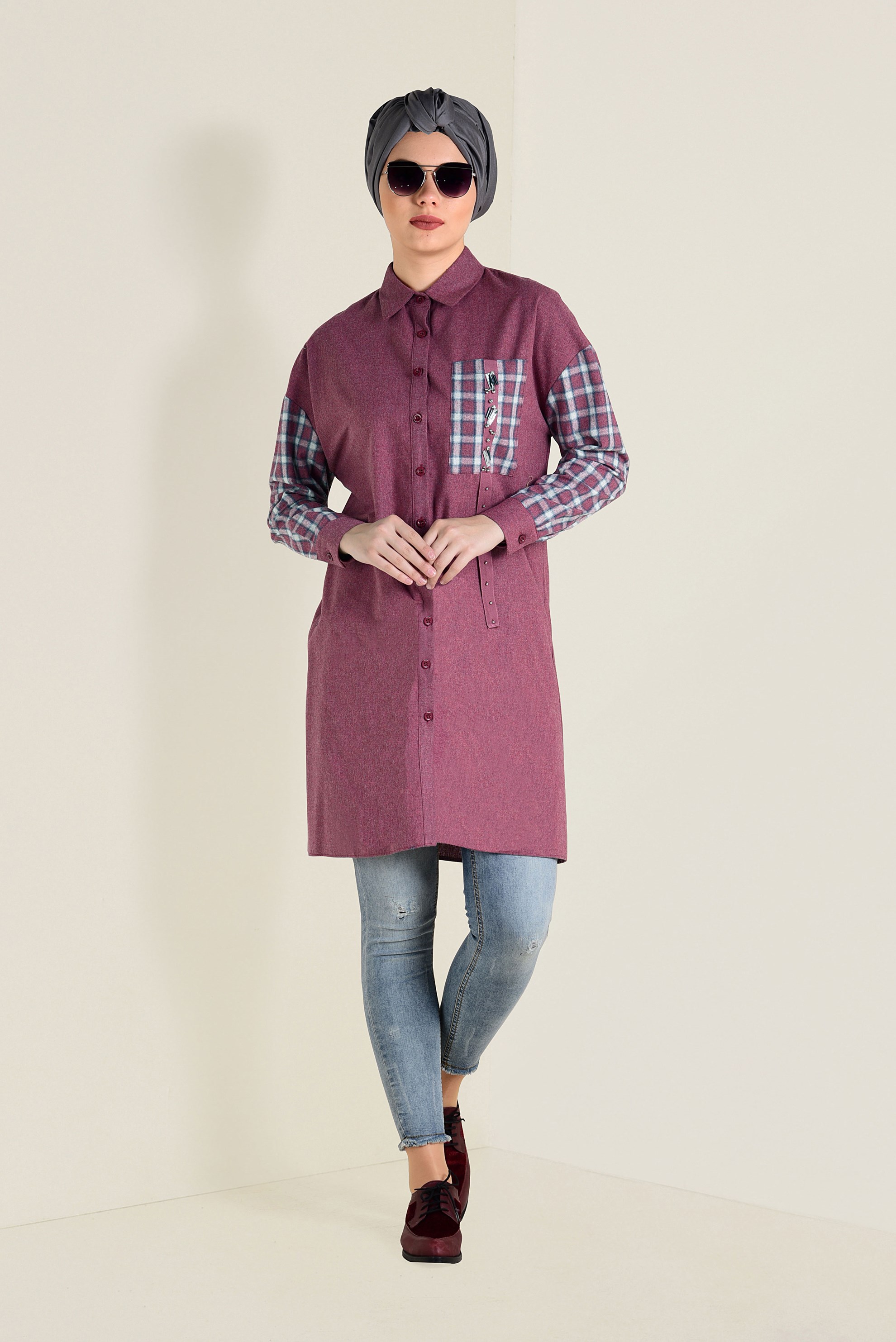 Tesettür giyim LACİVERT DÜĞMELİ KARE DESEN DETAYLI TUNİK 4633