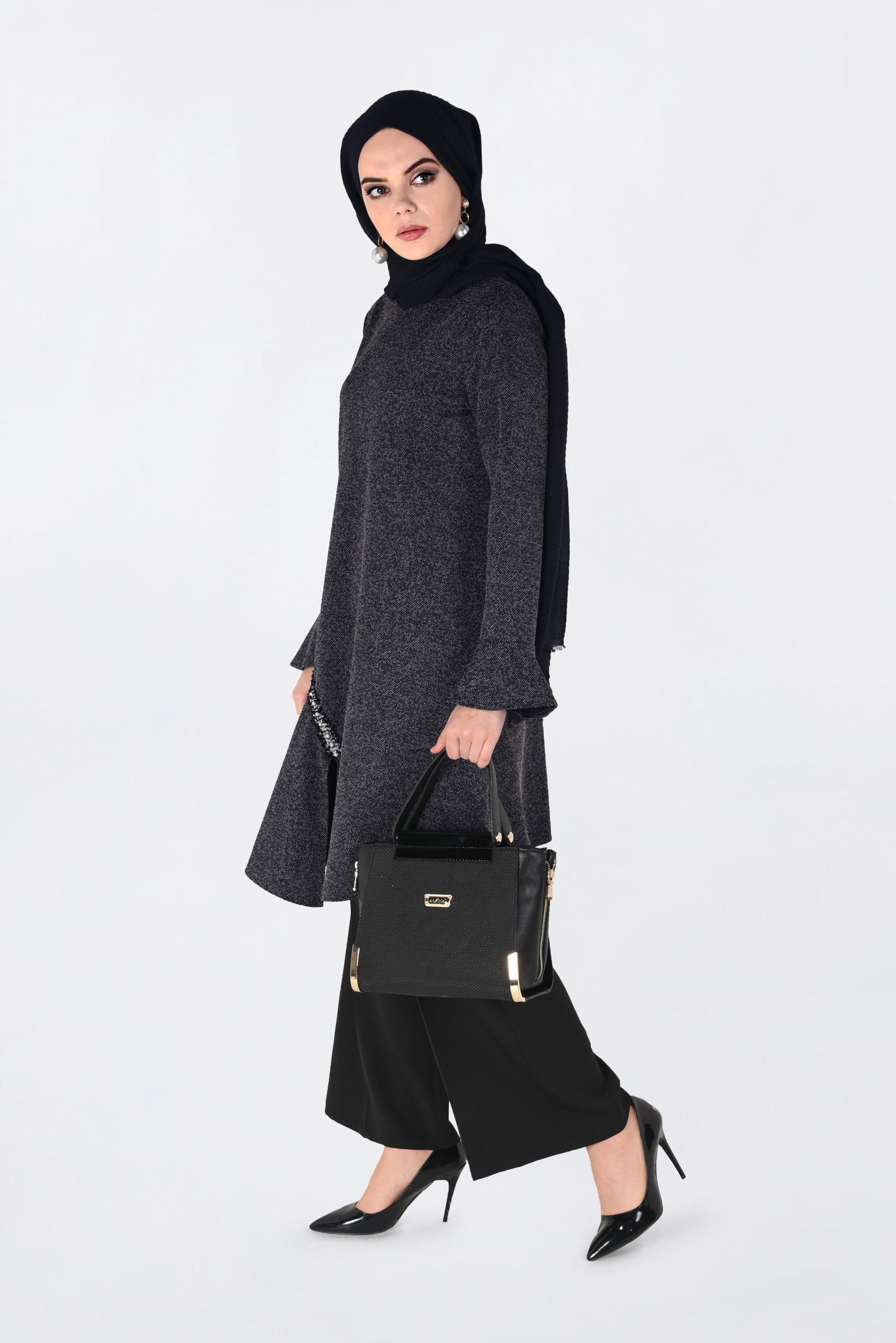 Tesettür giyim LACİVERT KOLLARI VOLANLI KIRÇILLI TUNİK 4641 