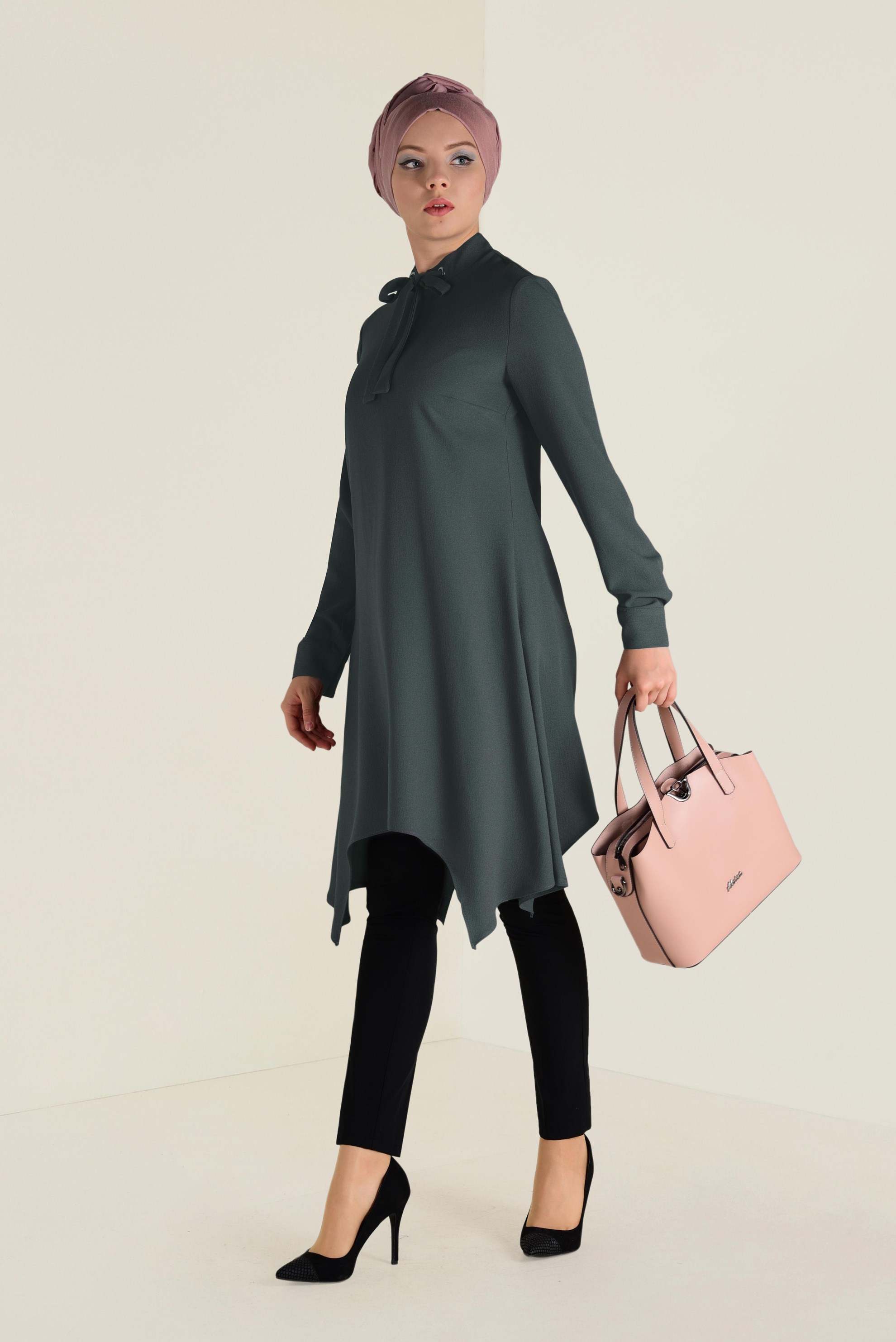 Tesettür giyim GRİ YAKASI BAĞCIKLI TUNİK 4642