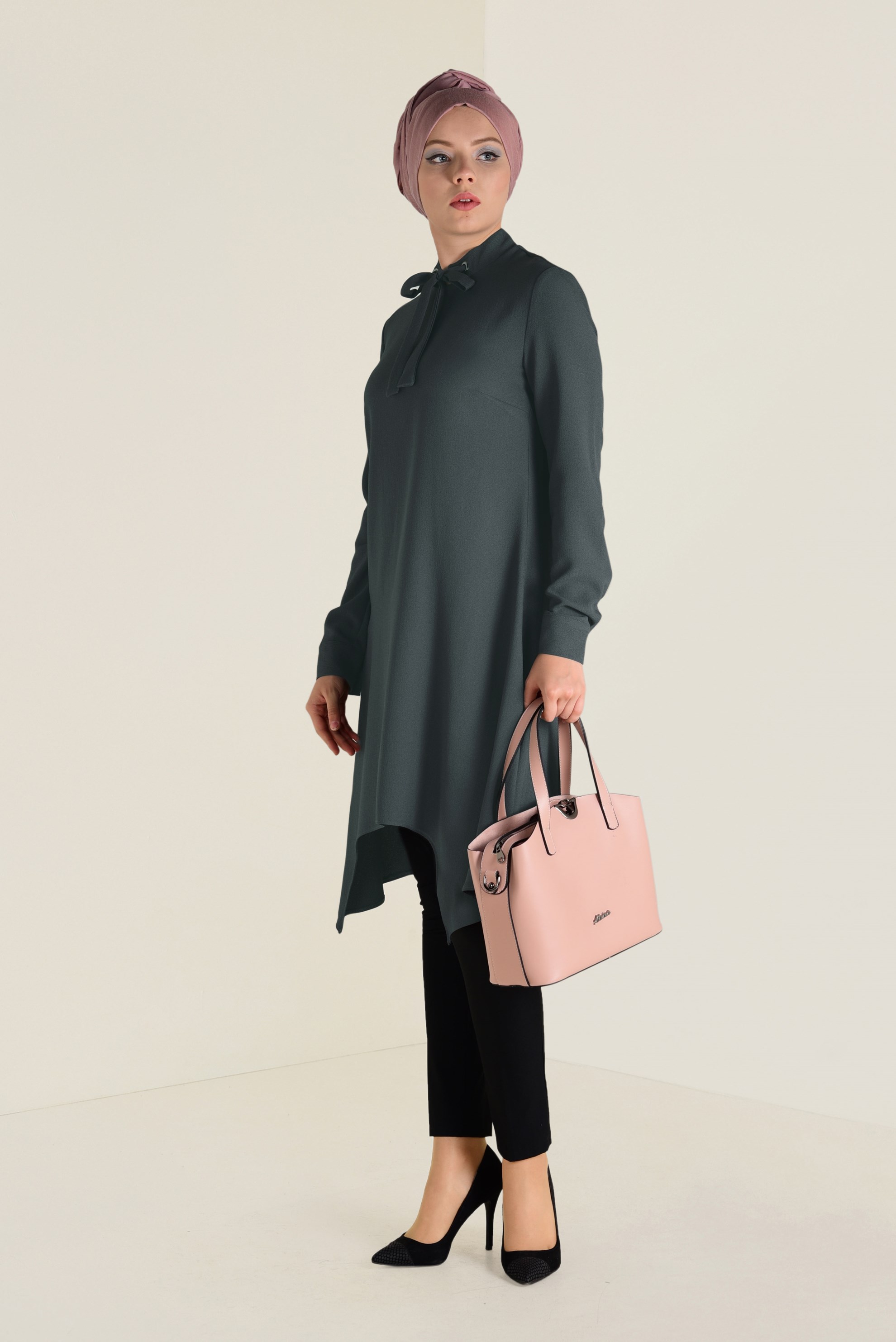 Tesettür giyim GRİ YAKASI BAĞCIKLI TUNİK 4642