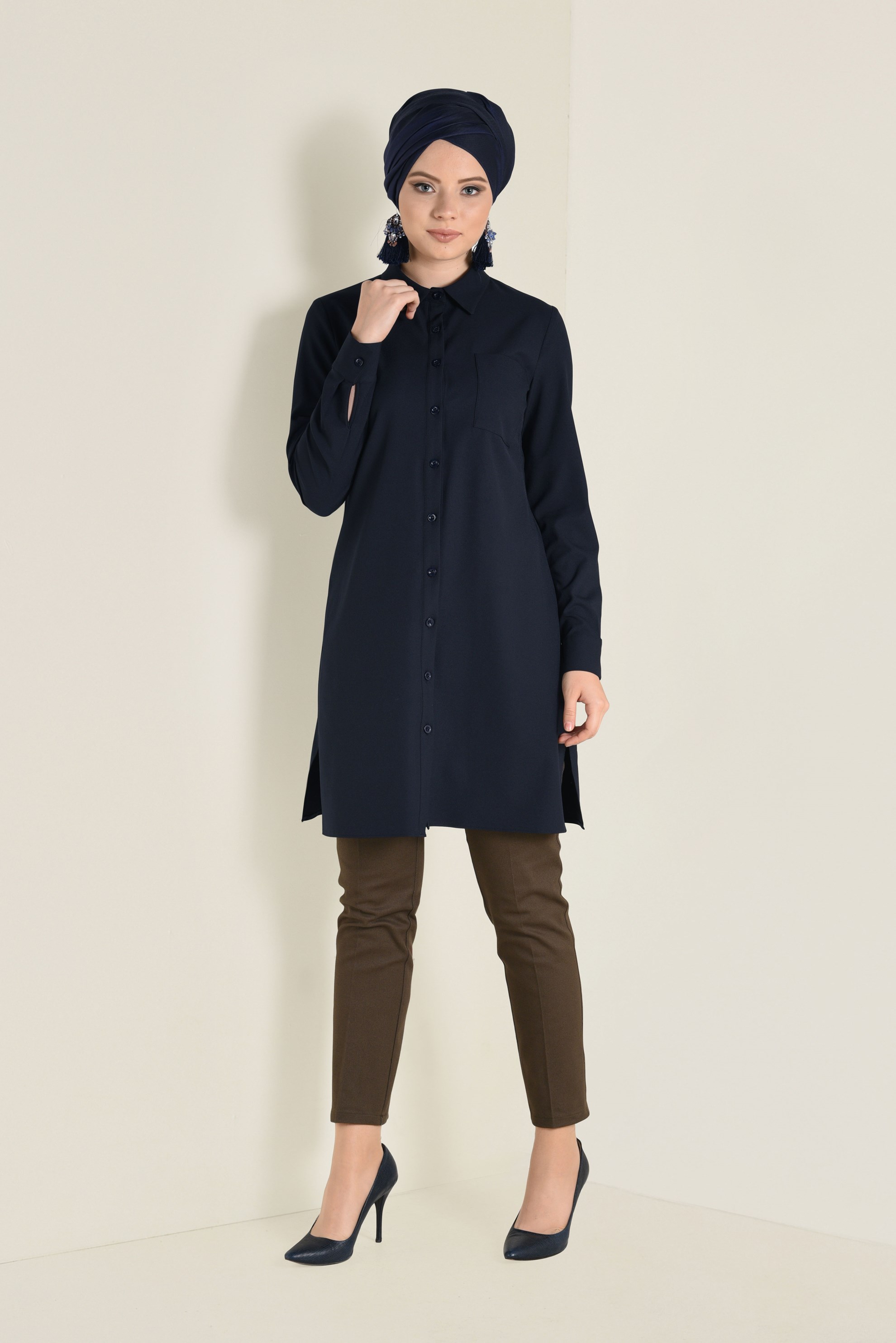 Tesettür giyim LACİVERT DÜĞMELİ TUNİK 4644