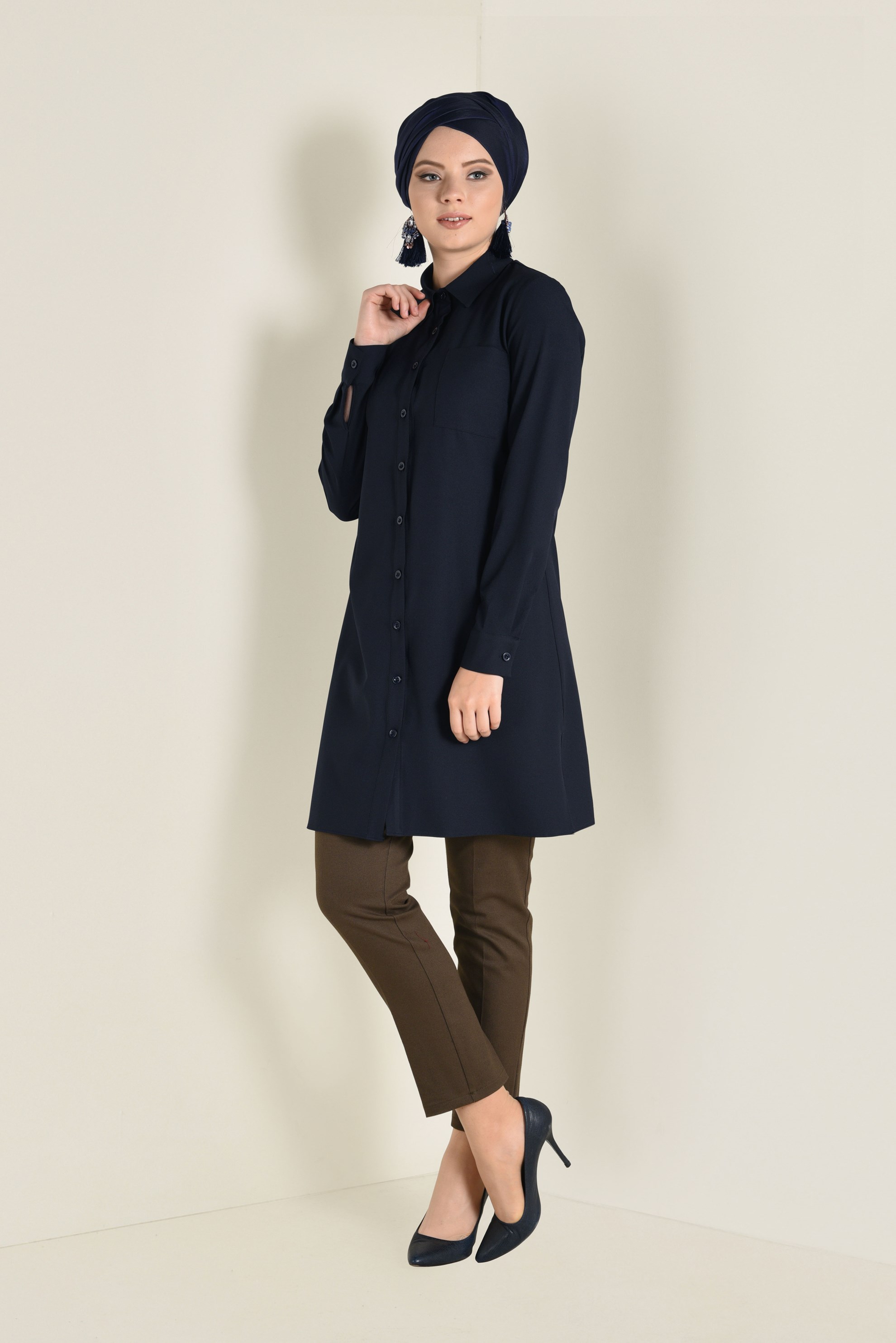 Tesettür giyim LACİVERT DÜĞMELİ TUNİK 4644
