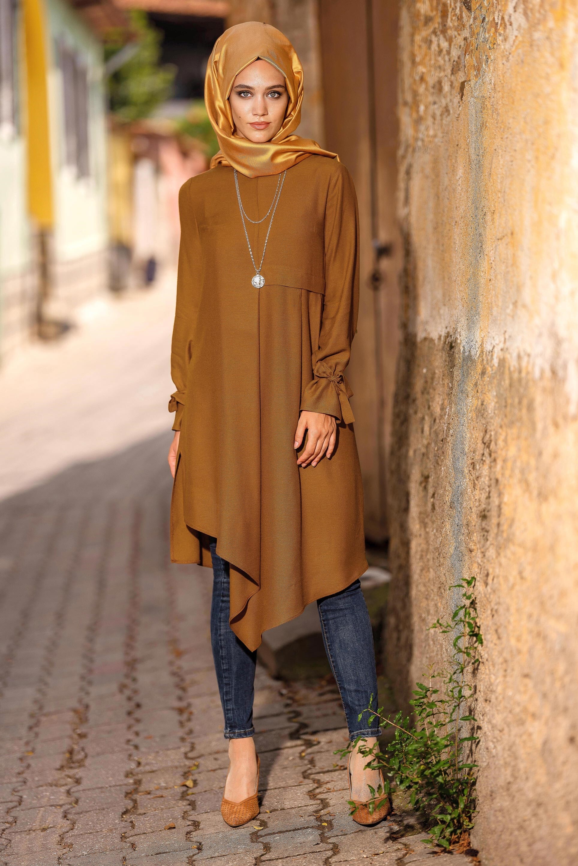 Tesettür giyim TABA MANŞETLERİ BAĞCIK DETAYLI ASİMETRİK KESİM TUNİK 4667