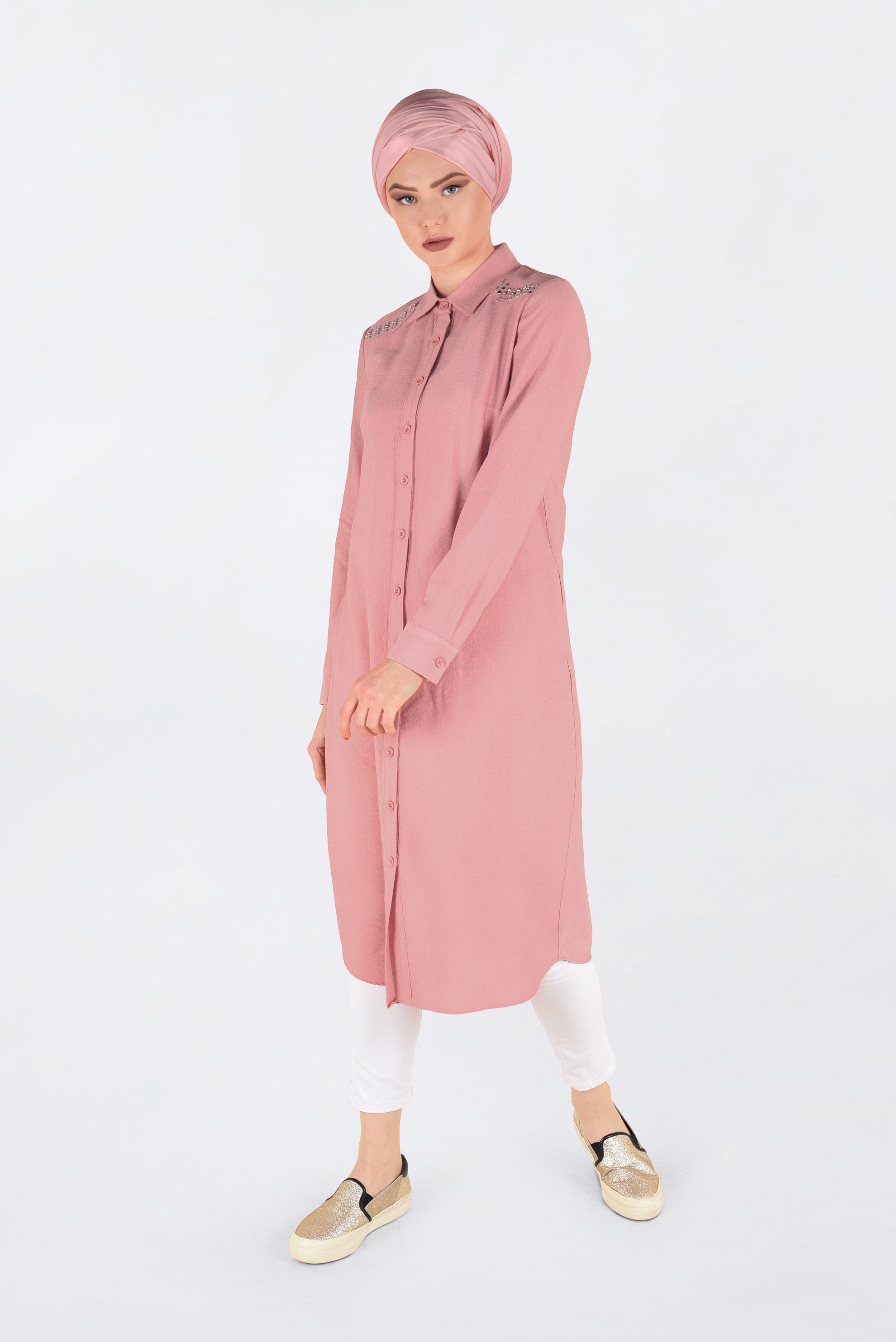 Tesettür giyim MERCAN OMUZLARI ZIMBALI UZUN TUNİK 4669