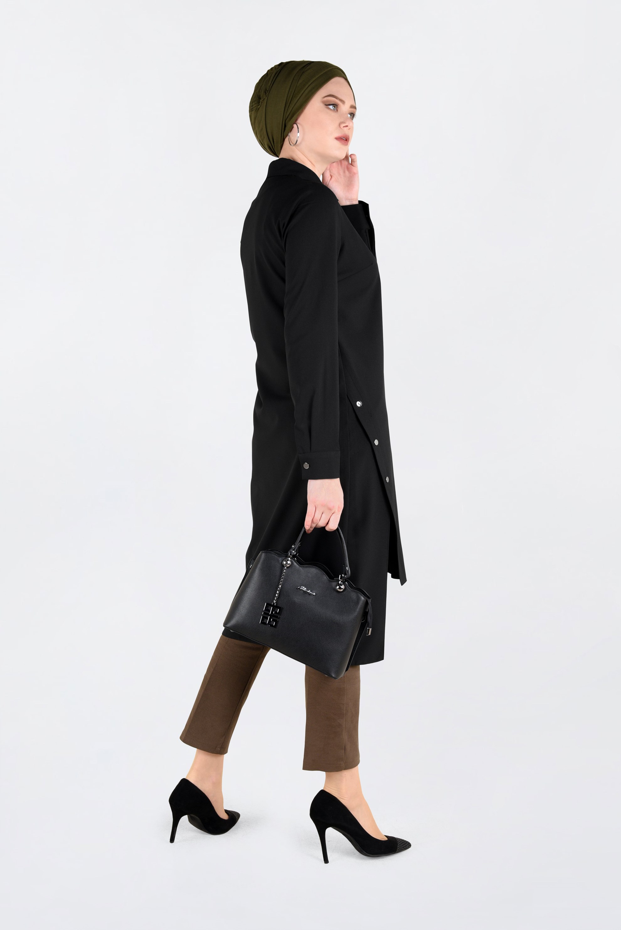 Tesettür giyim SİYAH ZIMBALI ASİMETRİK KESİM TUNİK 4671