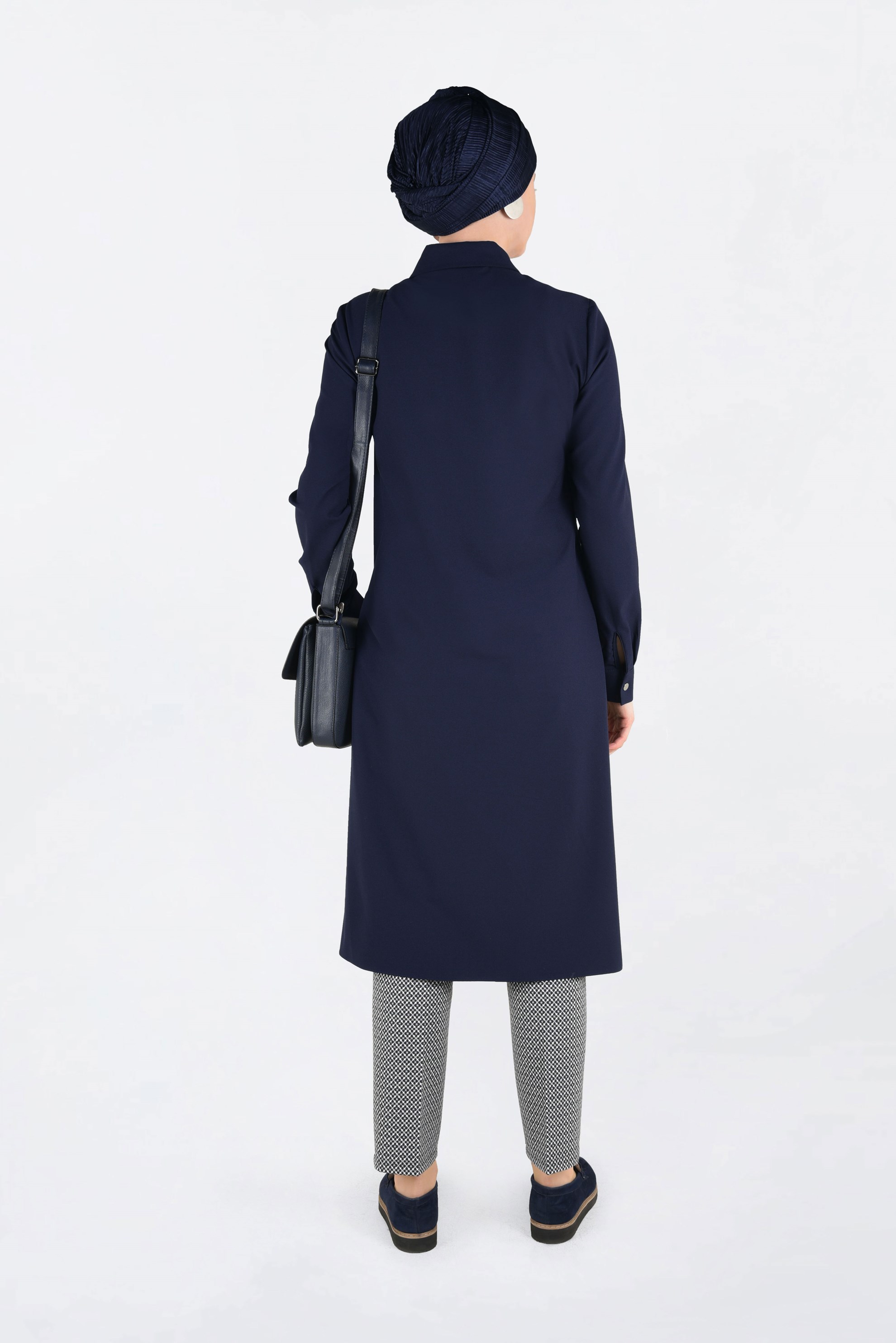 Tesettür giyim LACİVERT ZIMBALI ASİMETRİK KESİM TUNİK 4671