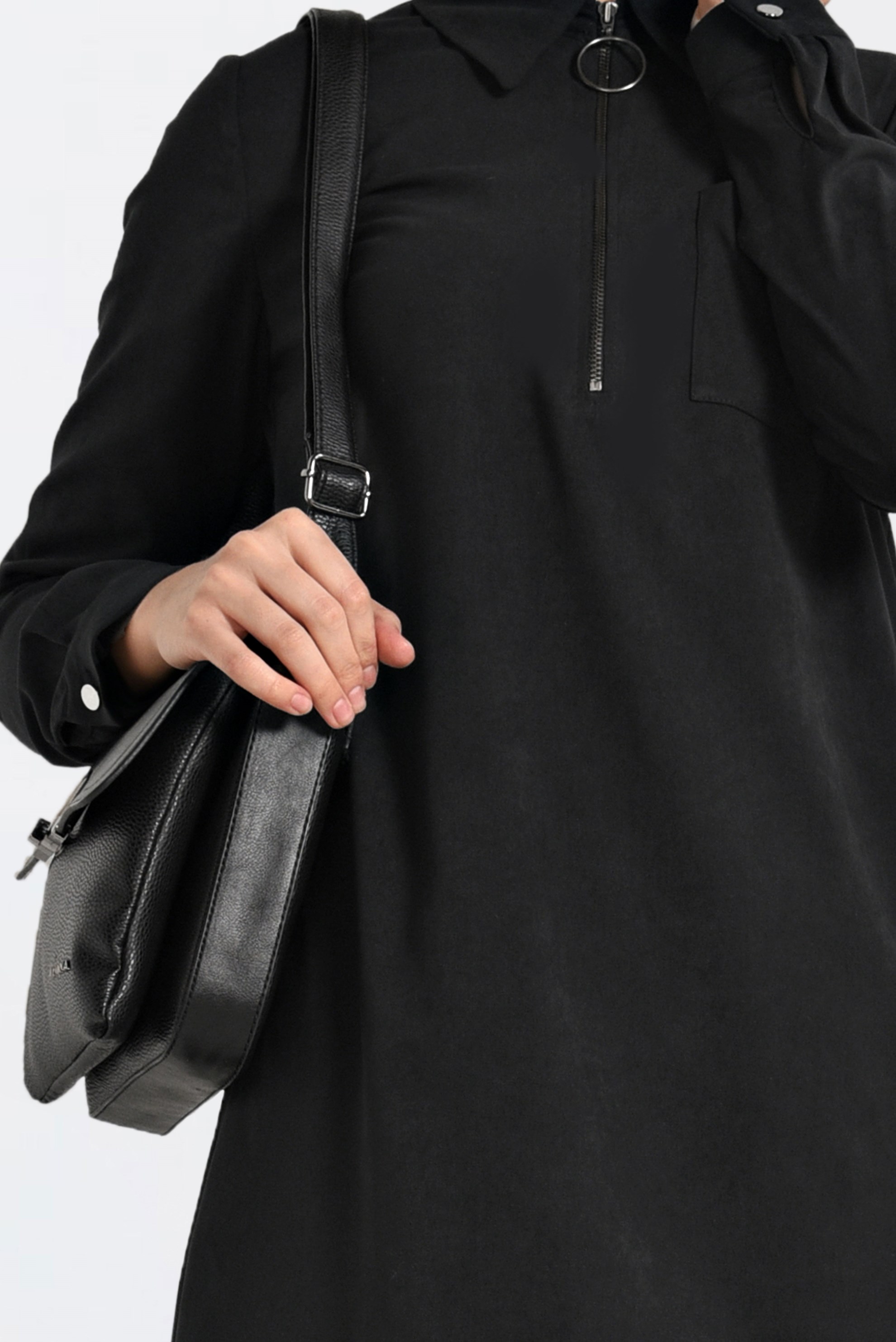 Tesettür giyim SİYAH ÖNÜ FERMUAR DETAYLI ERKEK YAKA SÜET TUNİK 4698