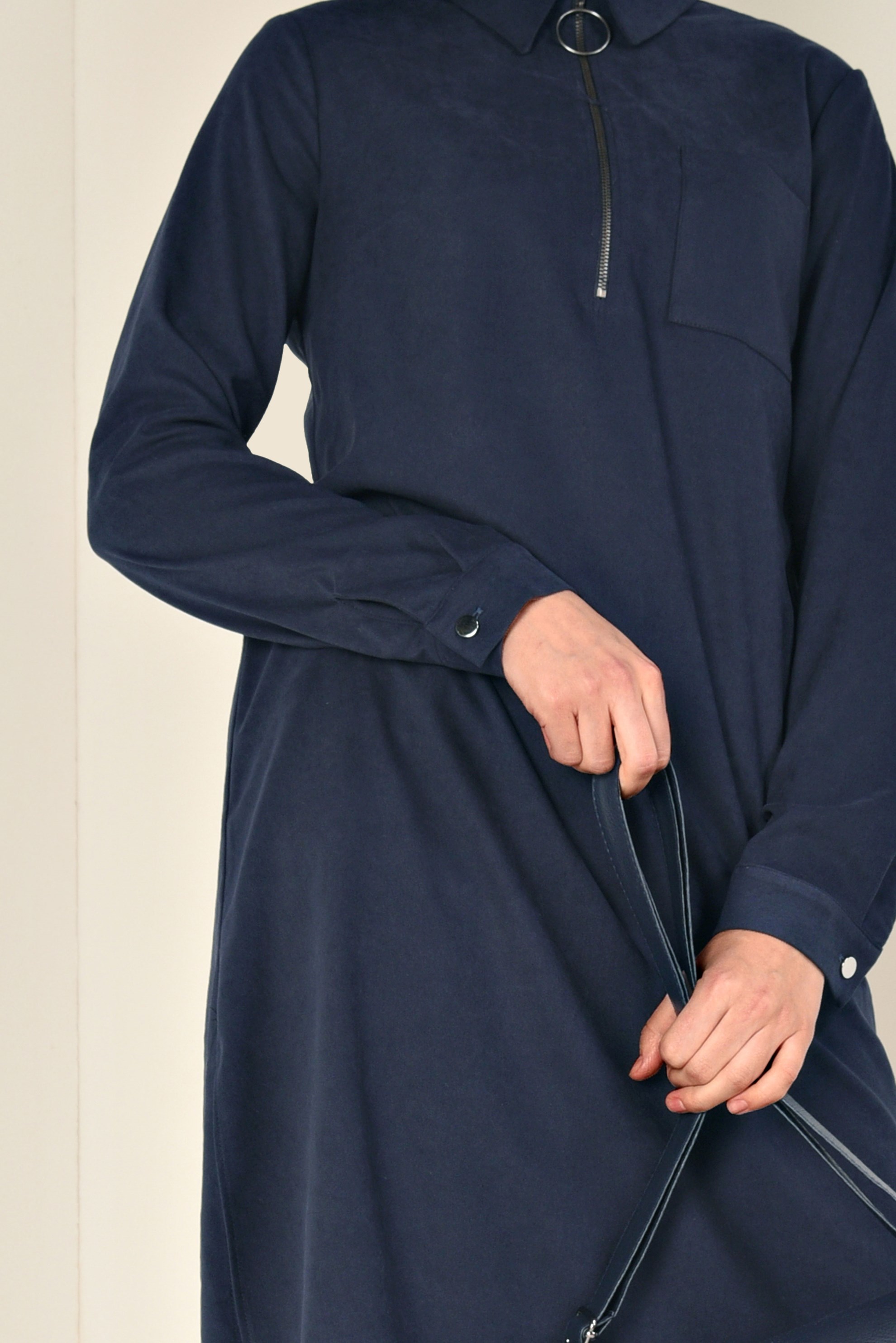 Tesettür giyim LACİVERT ÖNÜ FERMUAR DETAYLI ERKEK YAKA SÜET TUNİK 4698