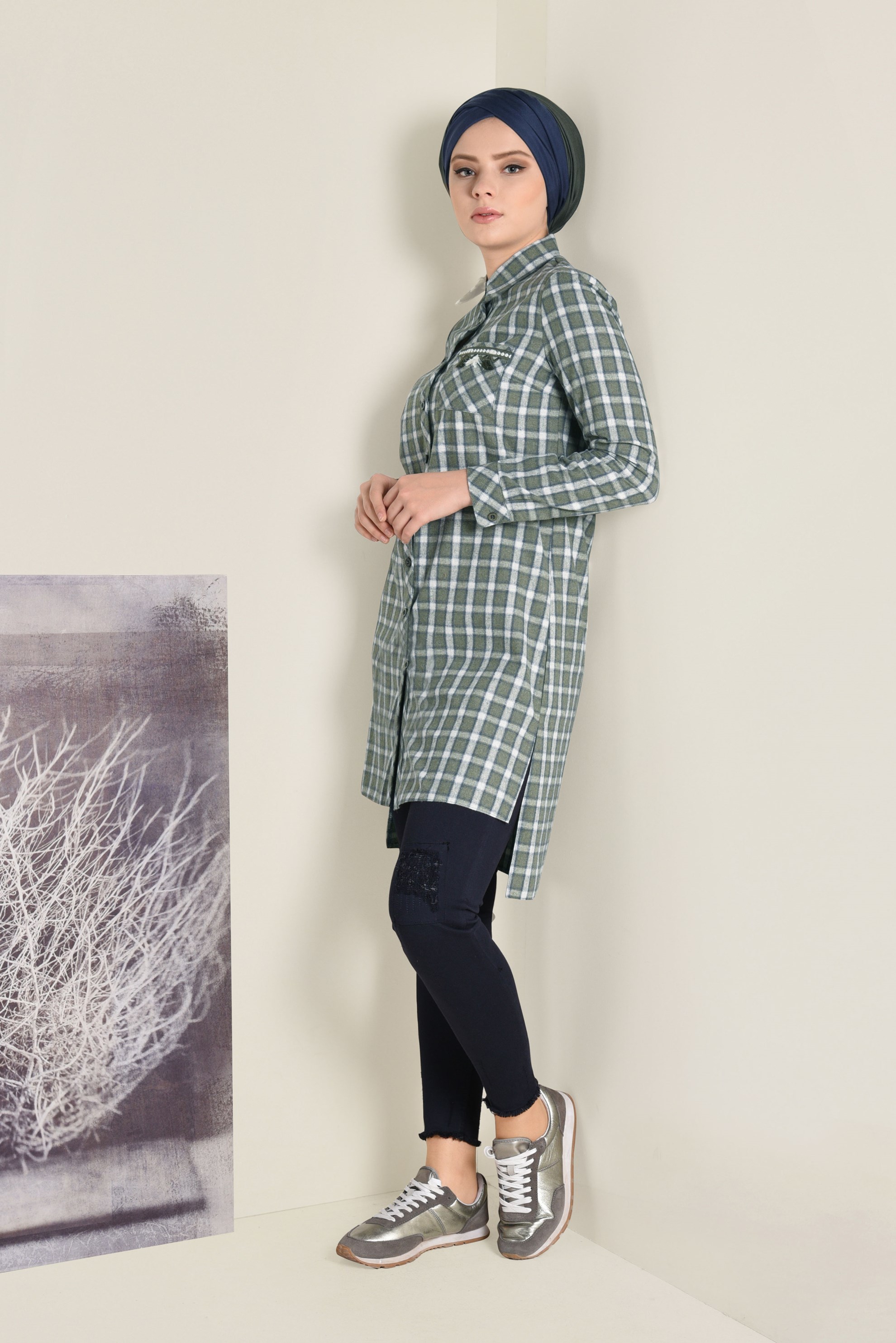 Tesettür giyim HAKİ BOYDAN DÜĞMELİ EKOSE DESEN TUNİK 4699