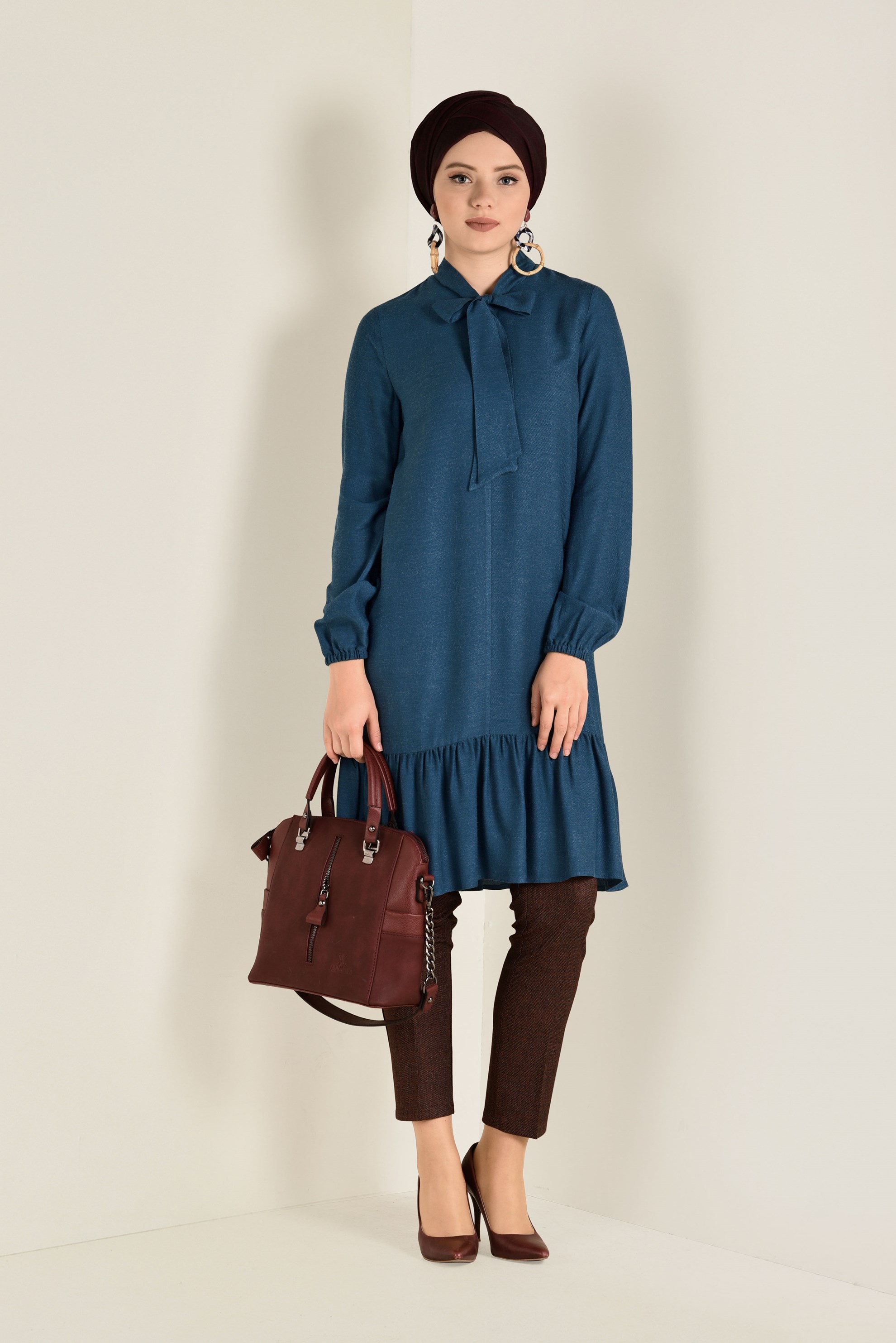 Tesettür giyim MAVİ ETEK UCU VOLANLI TUNİK 4702 