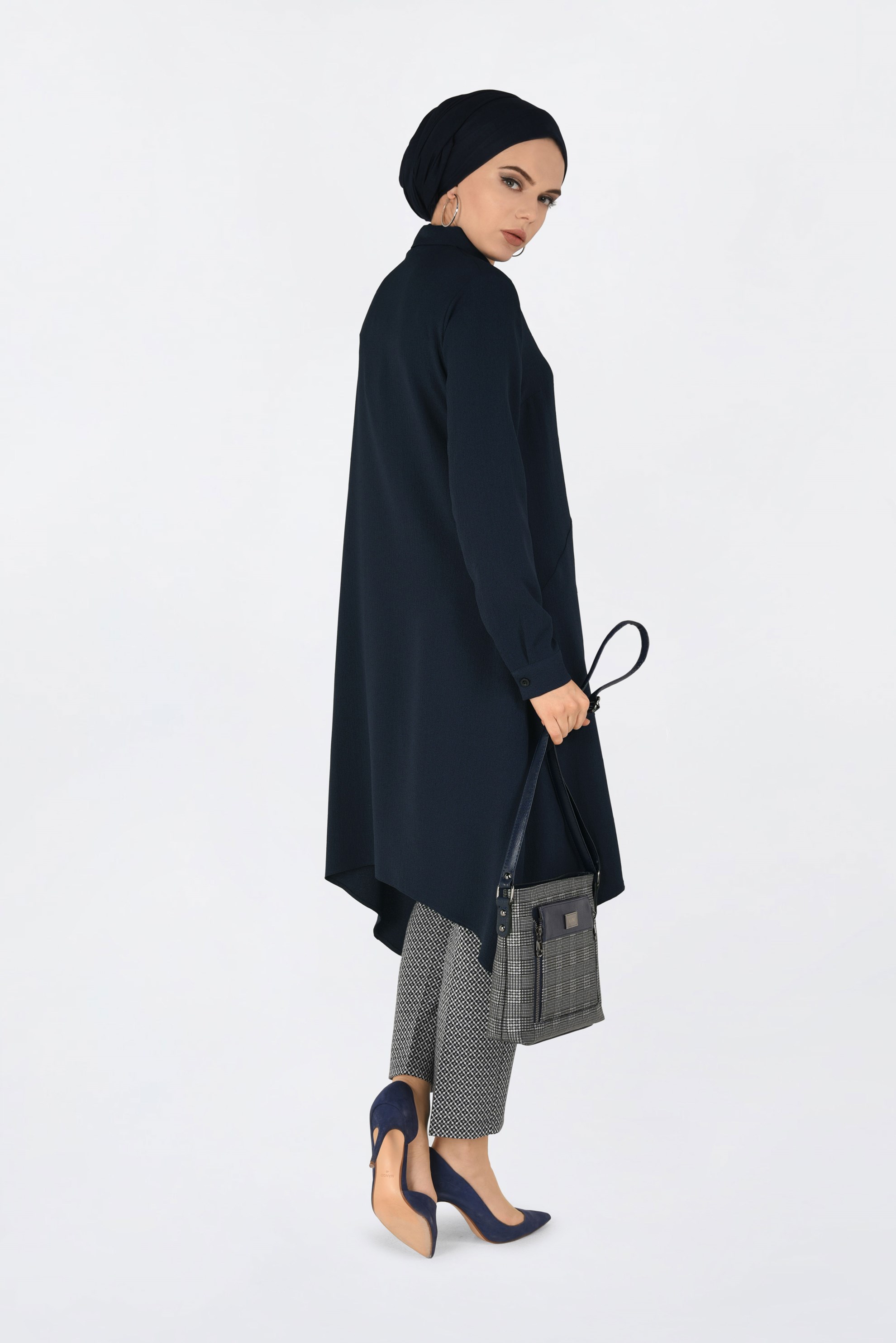 Tesettür giyim LACİVERT ASİMETRİK KESİM PİLE DETAYLI TUNİK 4706