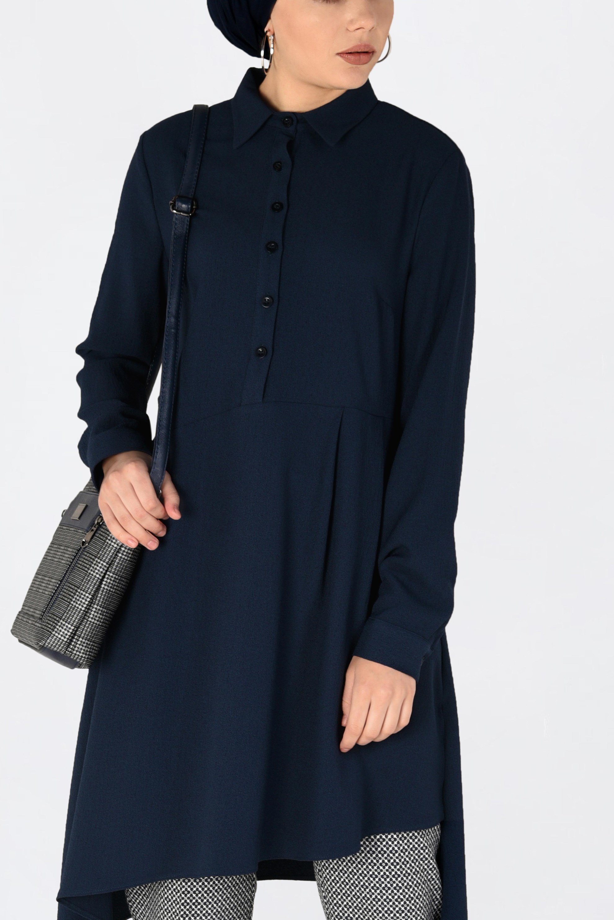 Tesettür giyim LACİVERT ASİMETRİK KESİM PİLE DETAYLI TUNİK 4706