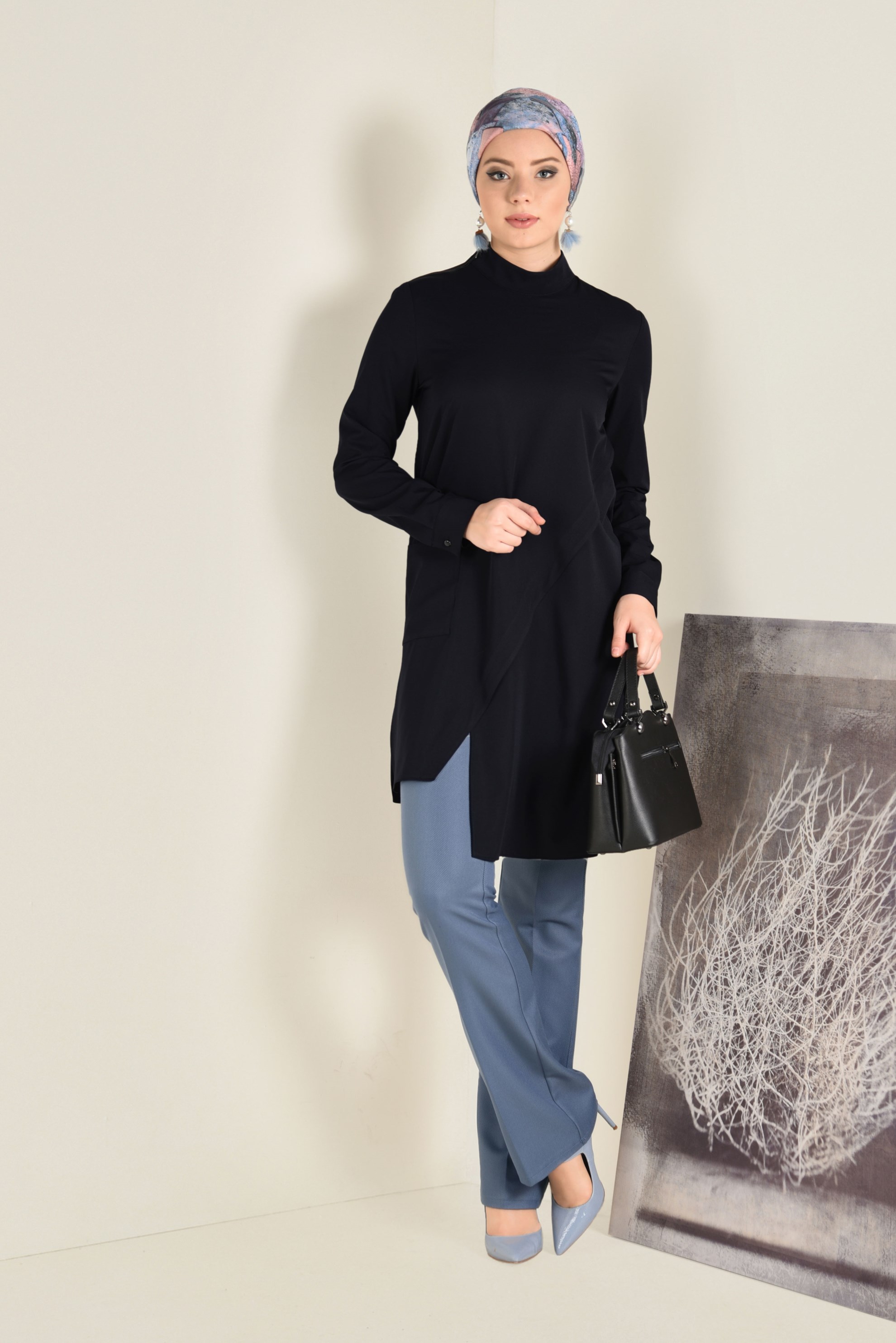 Tesettür giyim SİYAH ASİMETRİK  KESİM TUNİK 4709 