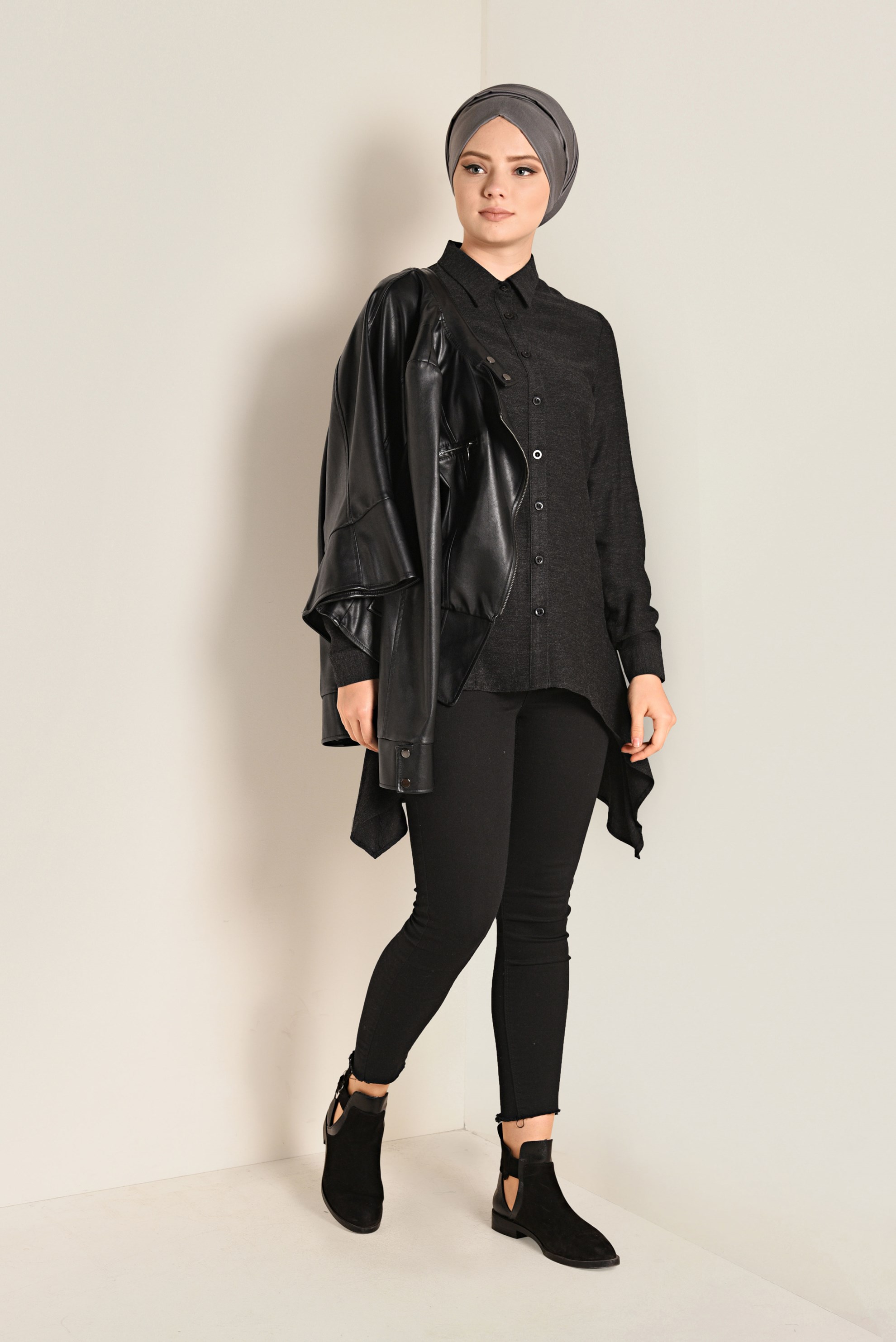 Tesettür giyim SİYAH ASİMETRİK KESİM TUNİK 4711