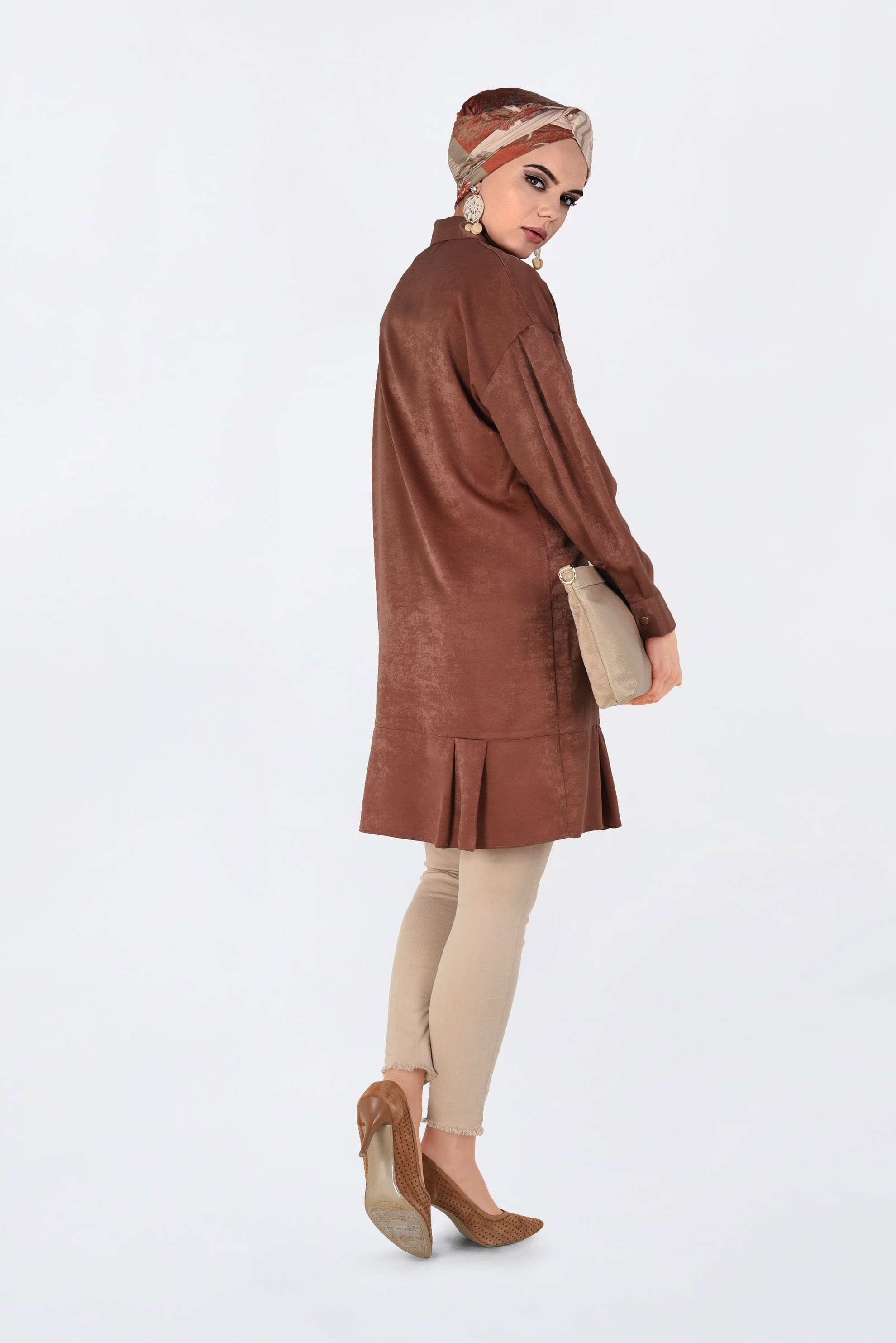 Tesettür giyim TURUNCU ÖNÜ NAKIŞ DETAYLI ETEK UCU FIRFIRLI TUNİK 4721 