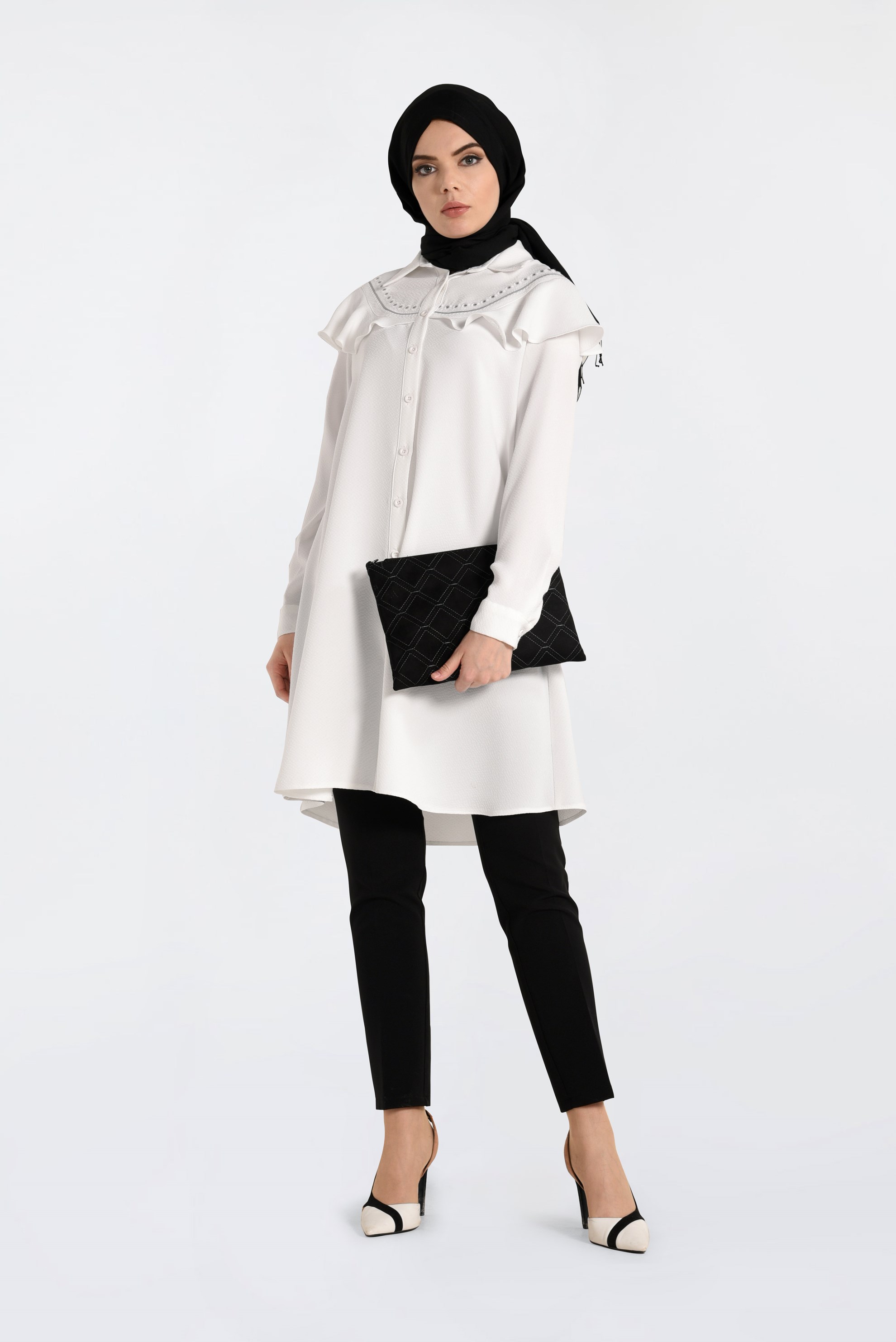 Tesettür giyim BEYAZ OMUZLARI FIRFIRLI KLASİK YAKA TUNİK 4723