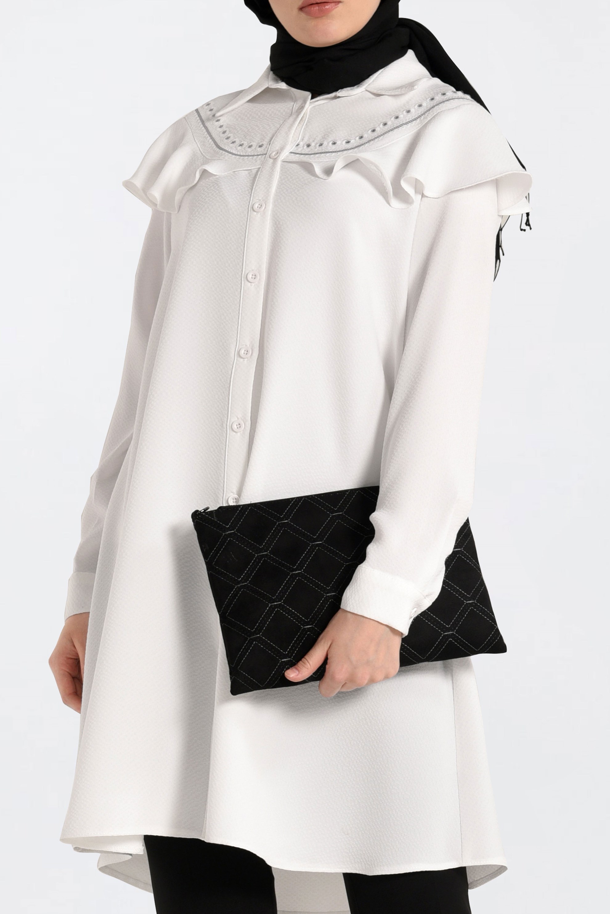 Tesettür giyim BEYAZ OMUZLARI FIRFIRLI KLASİK YAKA TUNİK 4723