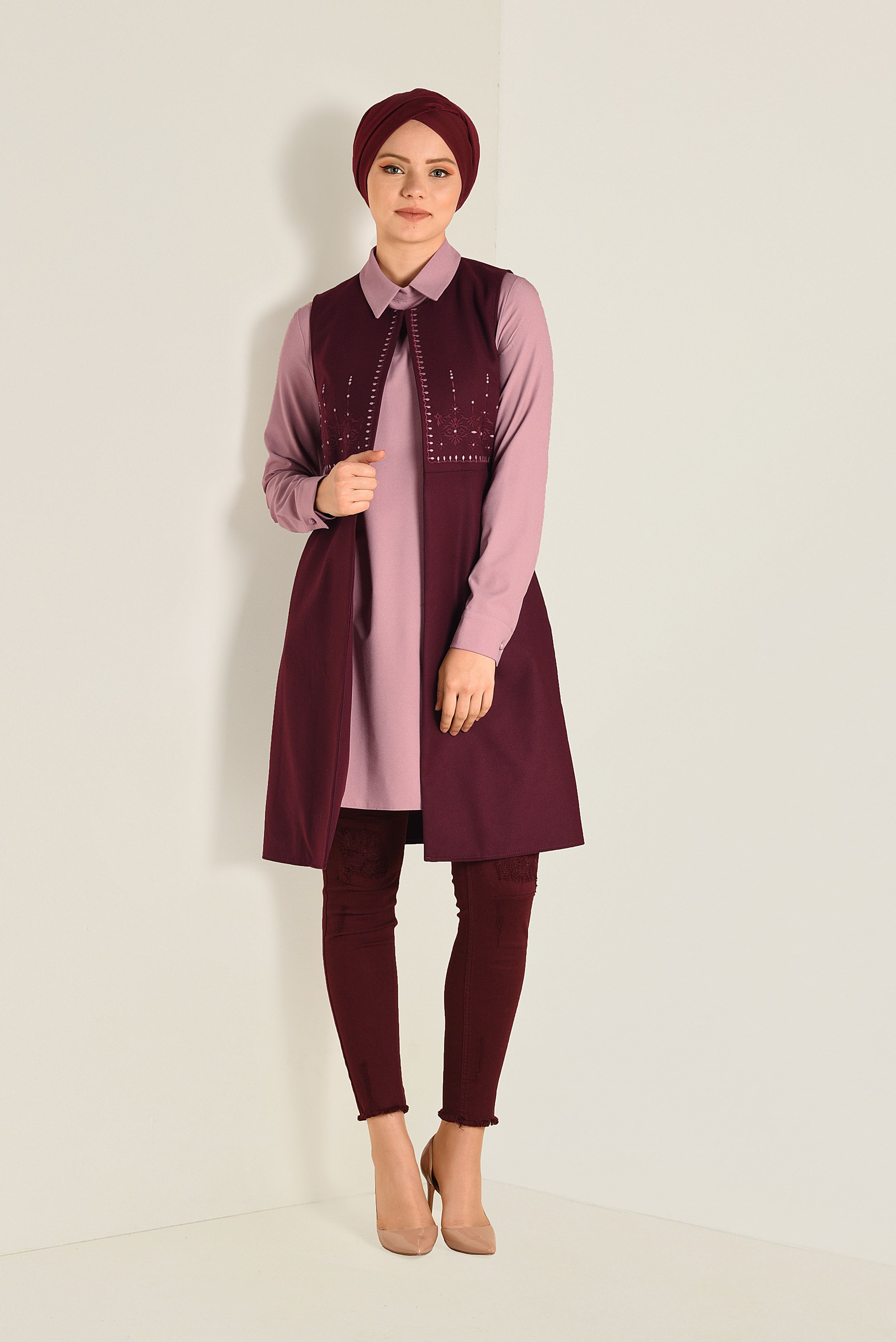 Tesettür giyim BORDO NAKIŞ DETAYLI TUNİK 4724 