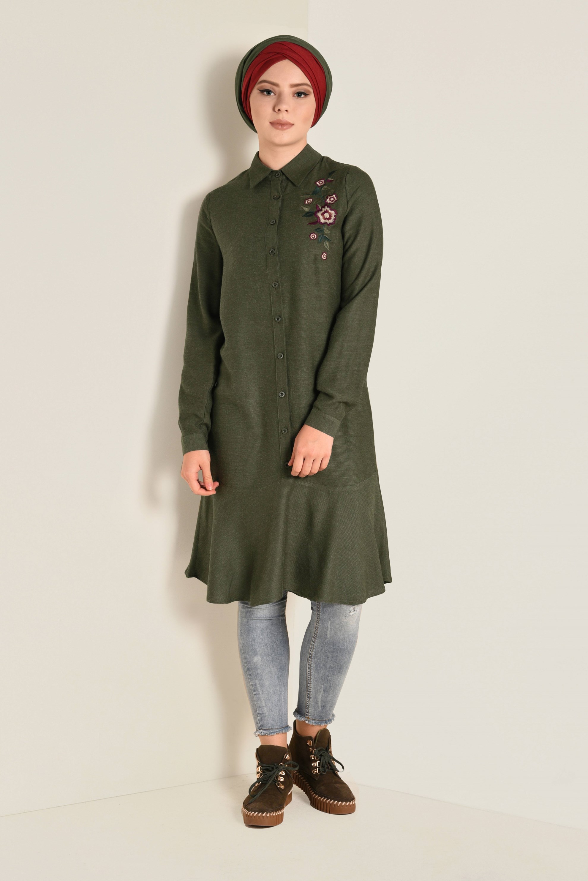 Tesettür giyim HAKİ İŞLEMELİ DÜĞMELİ TUNİK 4737