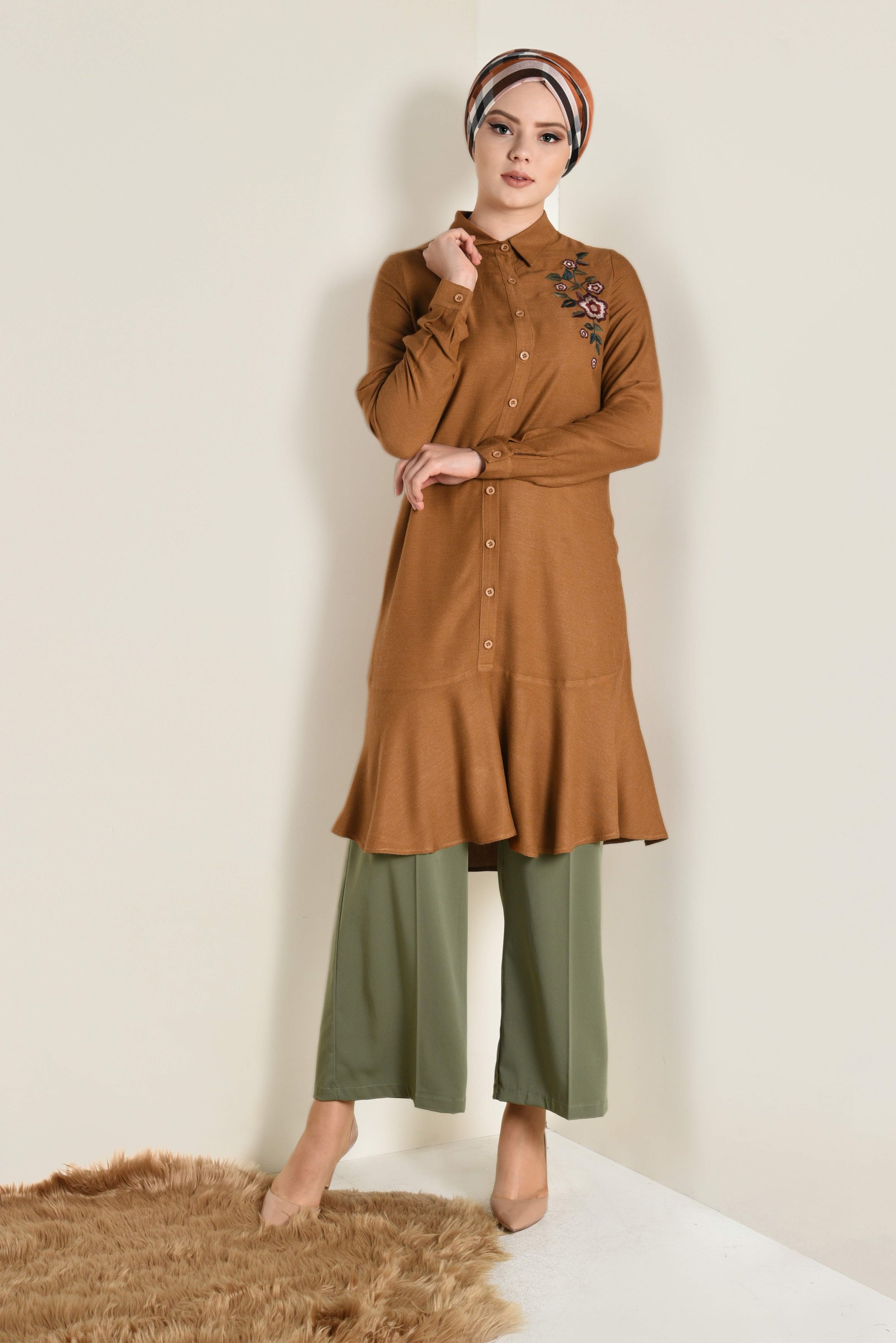 Tesettür giyim TABA İŞLEMELİ DÜĞMELİ TUNİK 4737