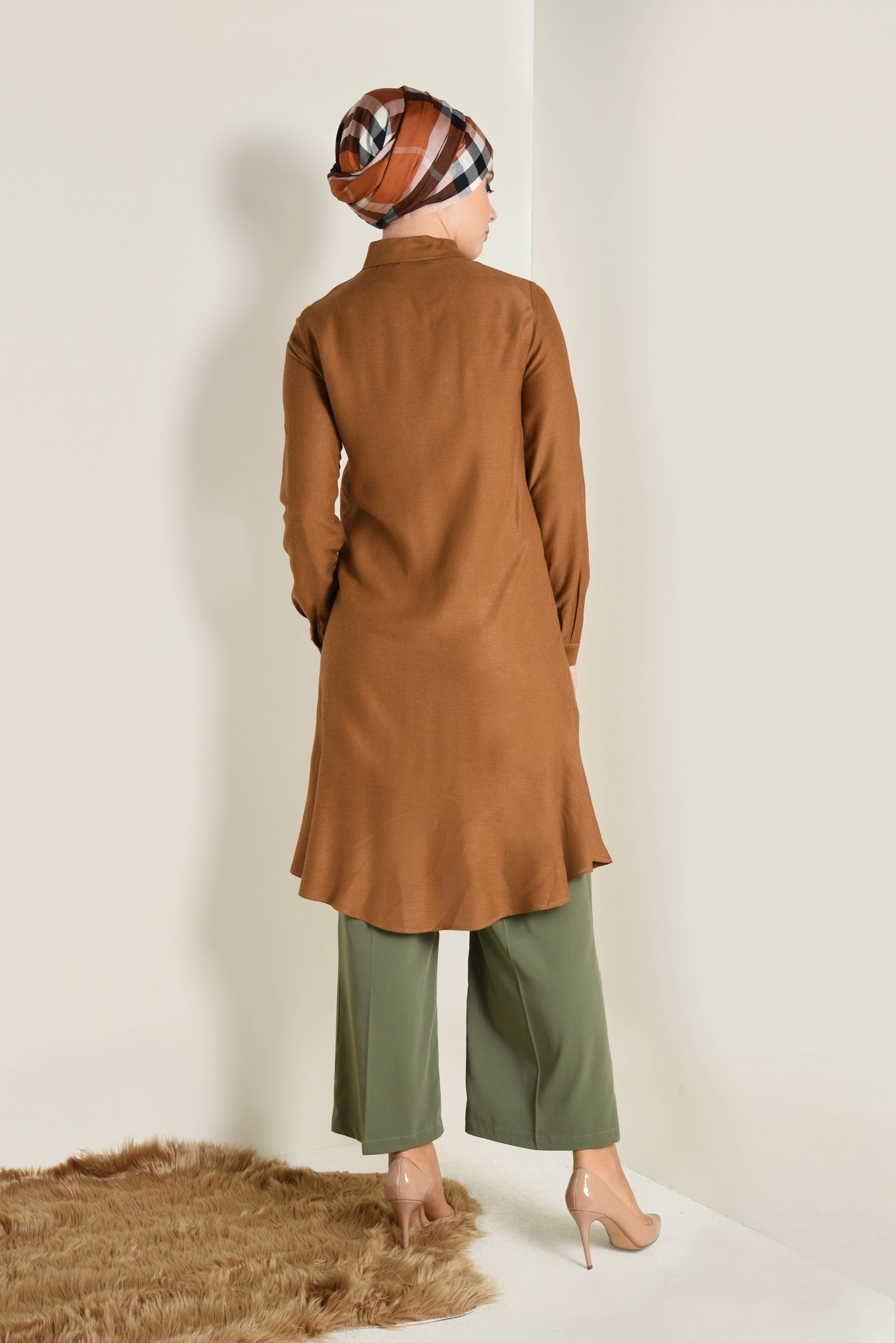 Tesettür giyim TABA İŞLEMELİ DÜĞMELİ TUNİK 4737