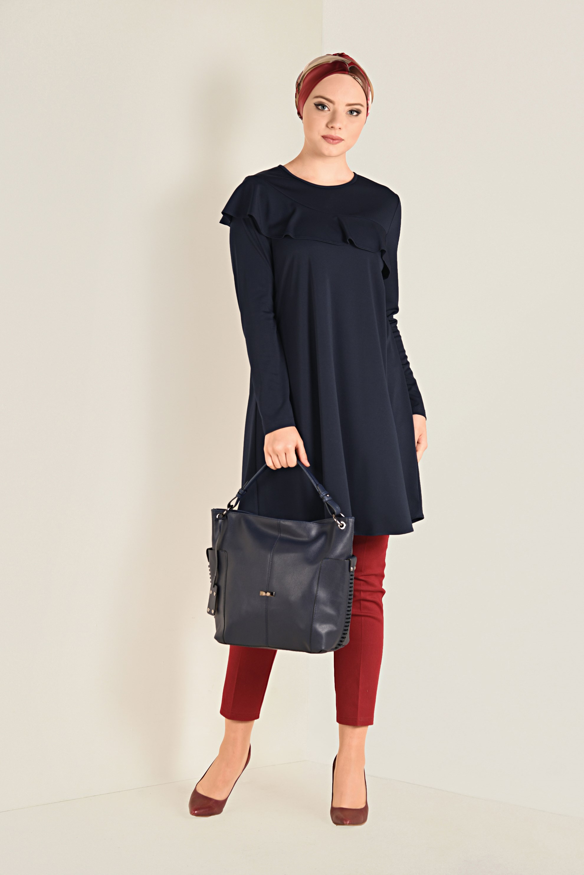 Tesettür giyim LACİVERT VOLANLI SALAŞ TUNİK 4770 