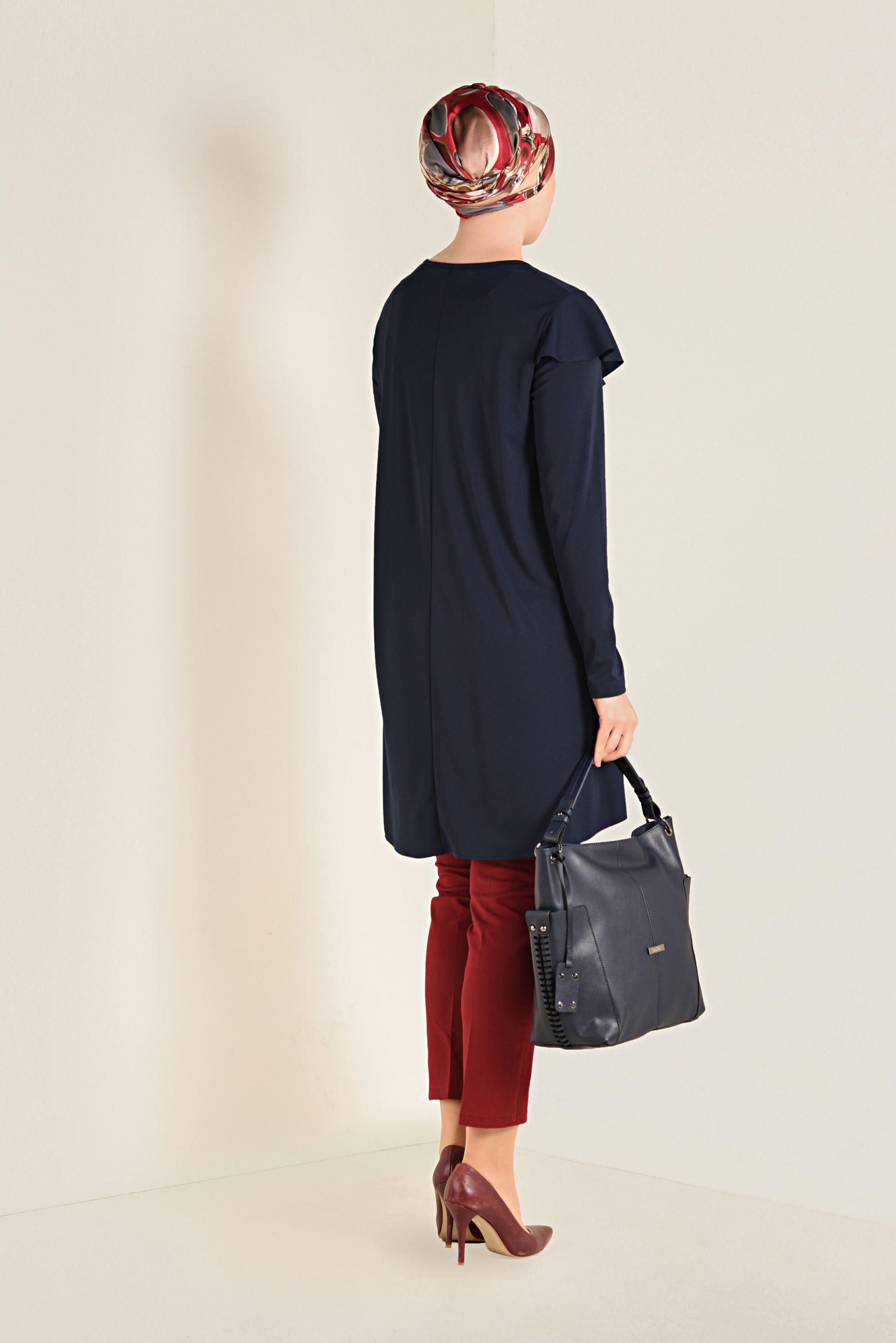 Tesettür giyim LACİVERT VOLANLI SALAŞ TUNİK 4770 