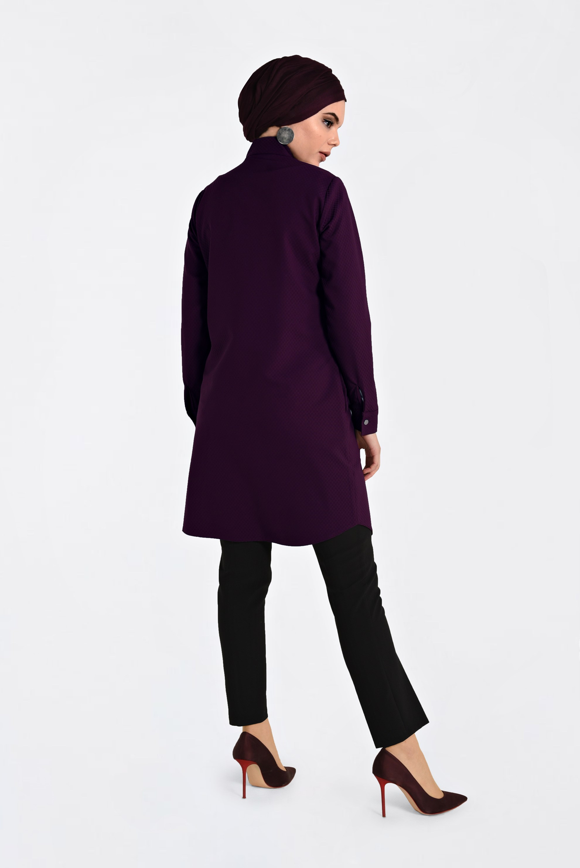 Tesettür giyim FUŞYA HAKİM YAKA BAĞCIKLARI ZİNCİR DETAYLI TUNİK 4772