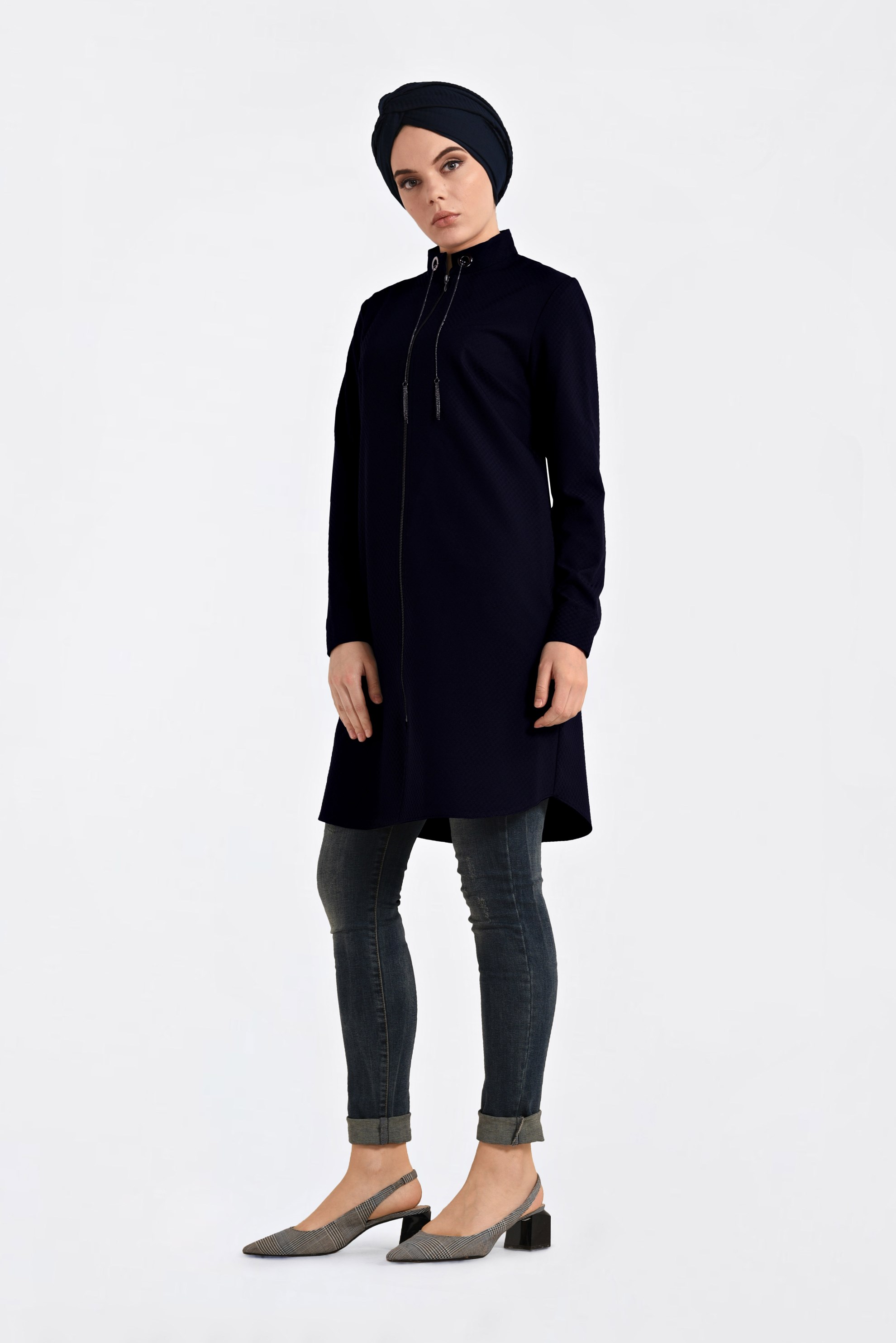 Tesettür giyim LACİVERT HAKİM YAKA BAĞCIKLARI ZİNCİR DETAYLI TUNİK 4772