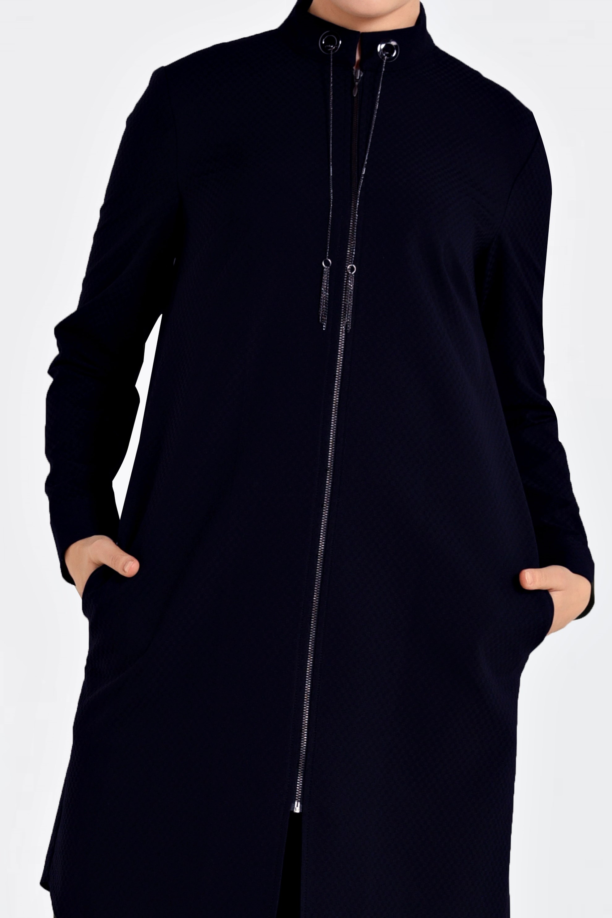 Tesettür giyim LACİVERT HAKİM YAKA BAĞCIKLARI ZİNCİR DETAYLI TUNİK 4772