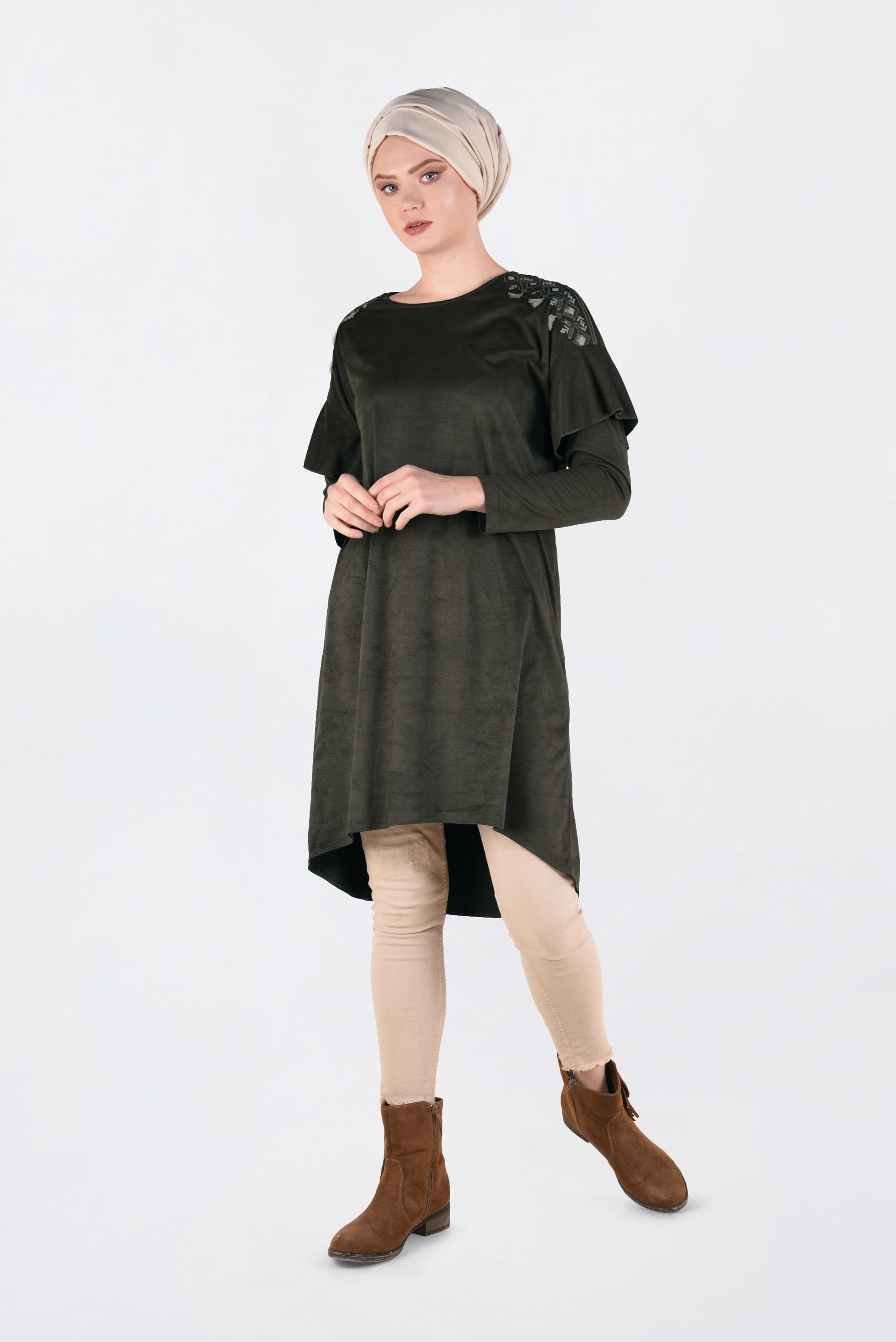 Tesettür giyim HAKİ OMUZLARI NAKIŞLI VOLANLI TUNİK 4777 