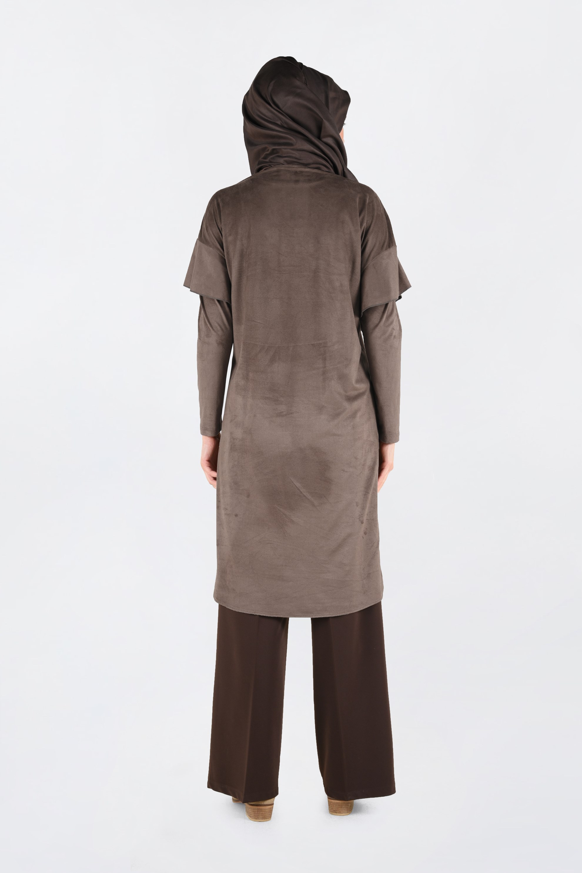 Tesettür giyim KAHVE OMUZLARI NAKIŞLI VOLANLI TUNİK 4777 