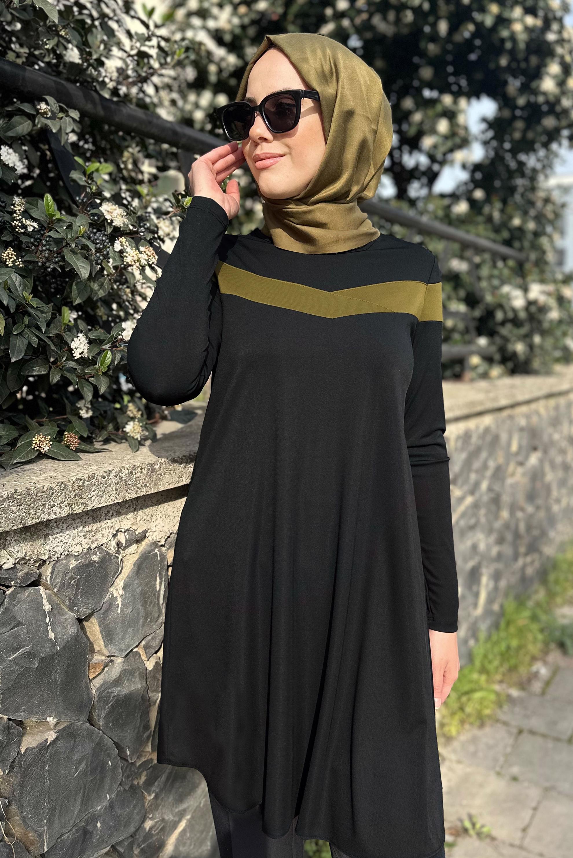 Tesettür giyim SİYAH ŞERİT DETAYLI BİSİKLET YAKA TUNİK 4778 