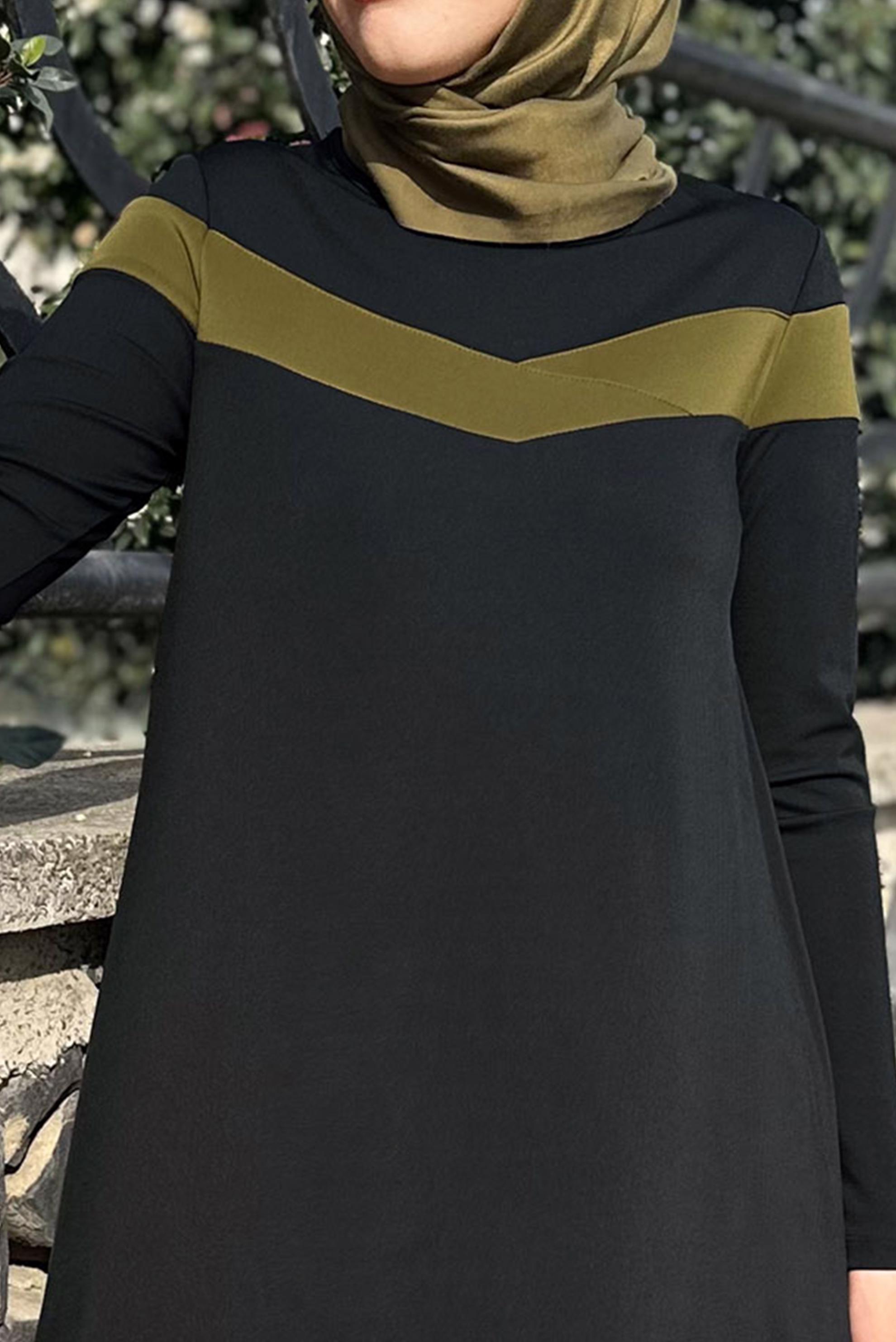 Tesettür giyim SİYAH ŞERİT DETAYLI BİSİKLET YAKA TUNİK 4778 