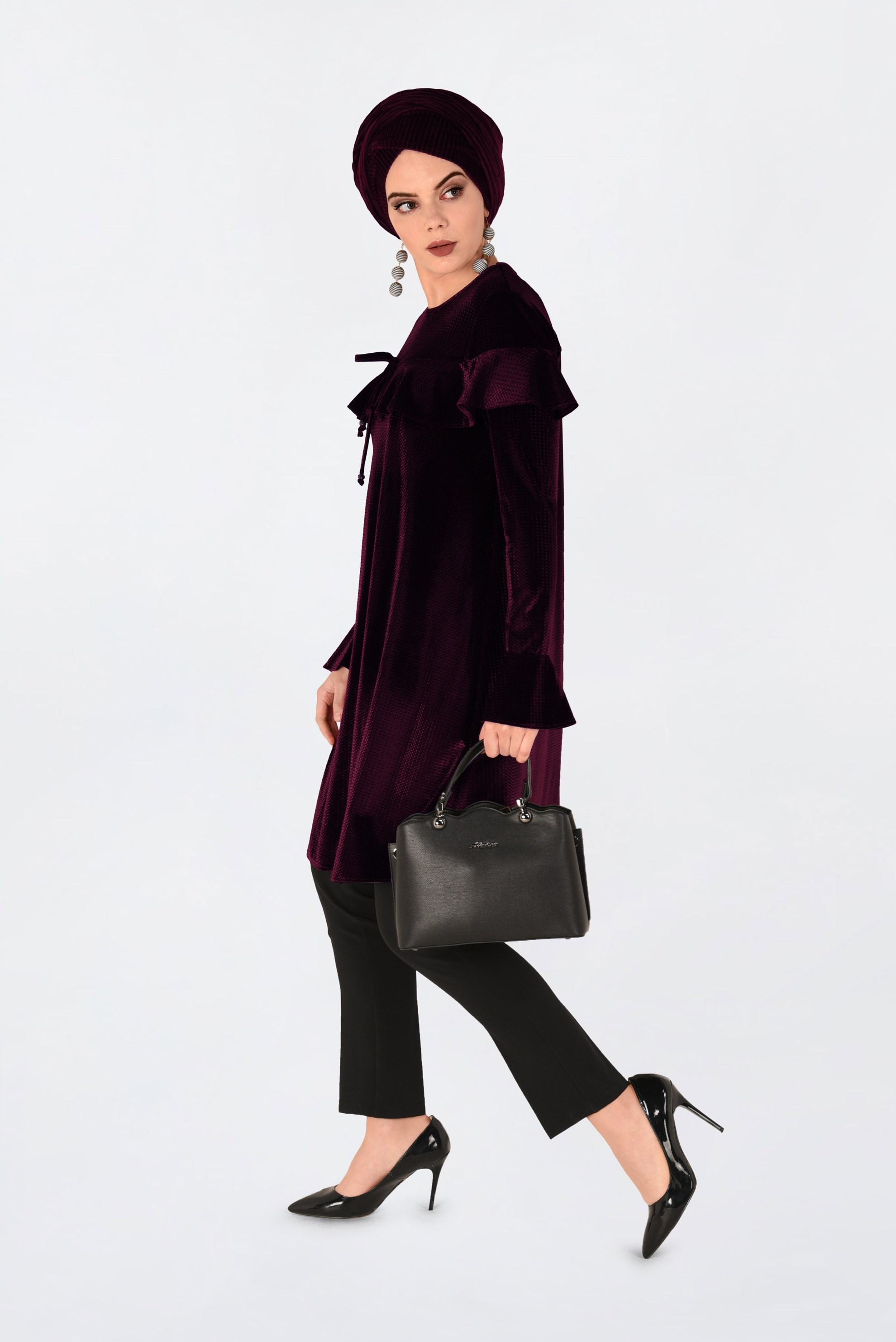 Tesettür giyim MÜRDÜM OMUZLARI VOLANLI KADİFE TUNİK 4789