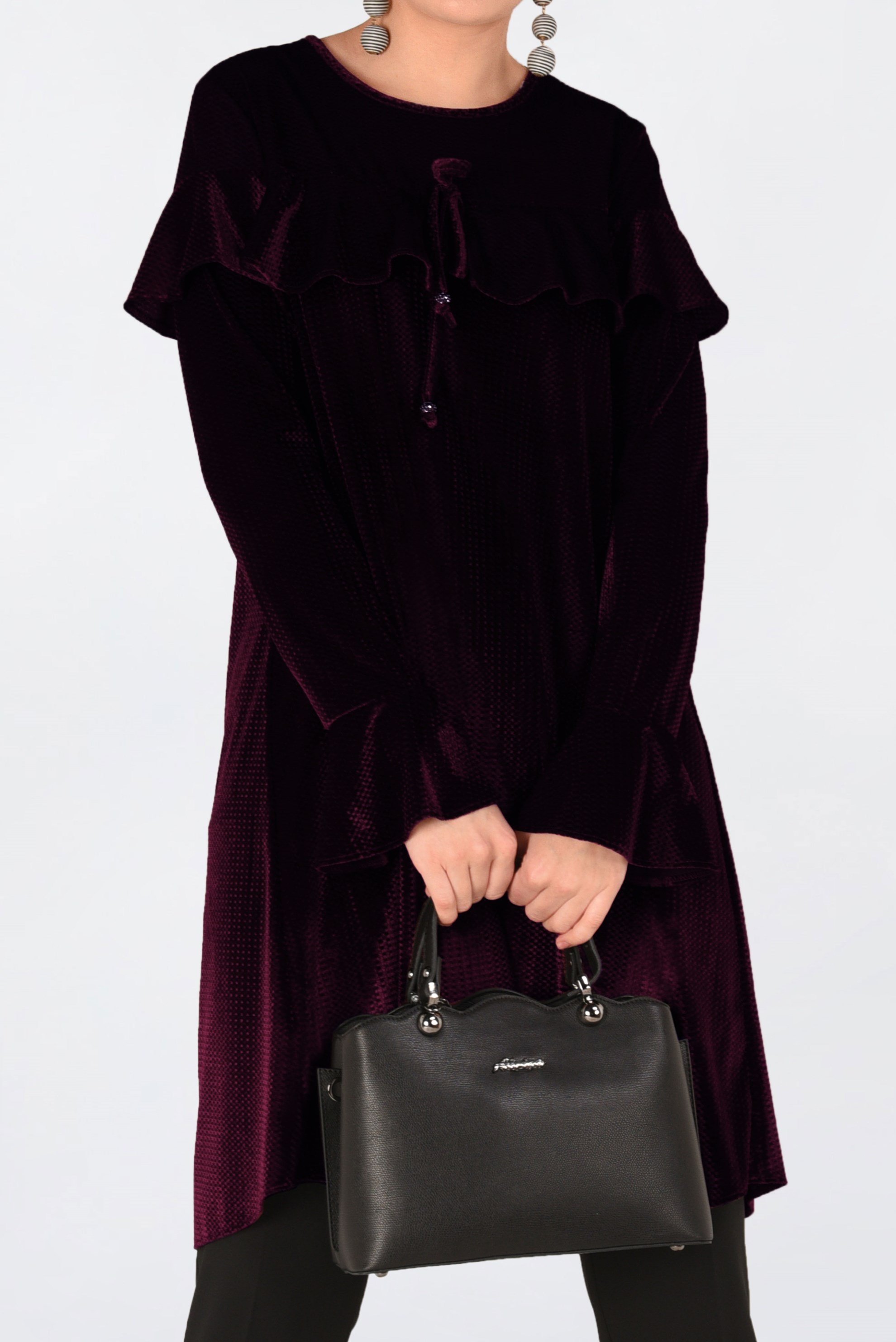 Tesettür giyim MÜRDÜM OMUZLARI VOLANLI KADİFE TUNİK 4789