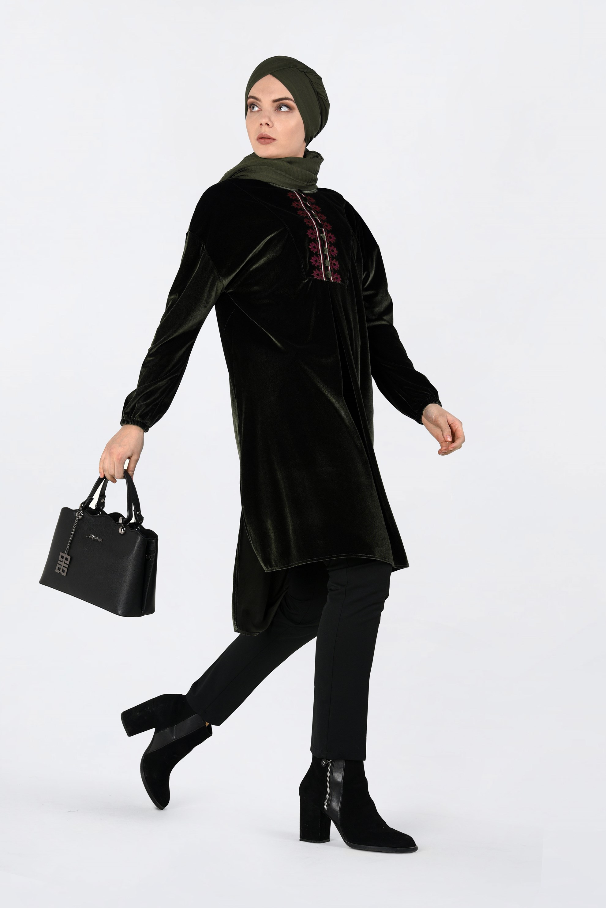 Tesettür giyim HAKİ NAKIŞLI KADİFE TUNİK 4794 