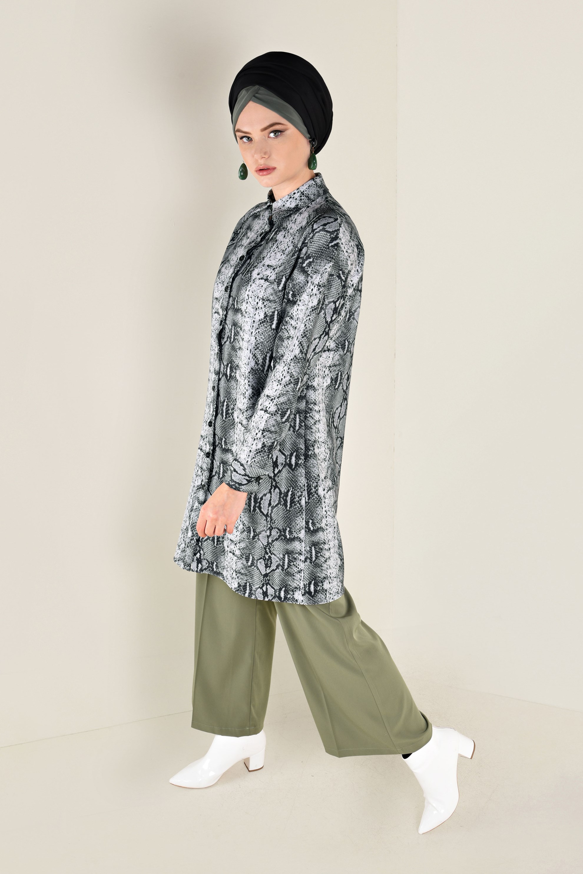 Tesettür giyim GRİ YILAN DERİSİ DESENLİ TUNİK 4807 